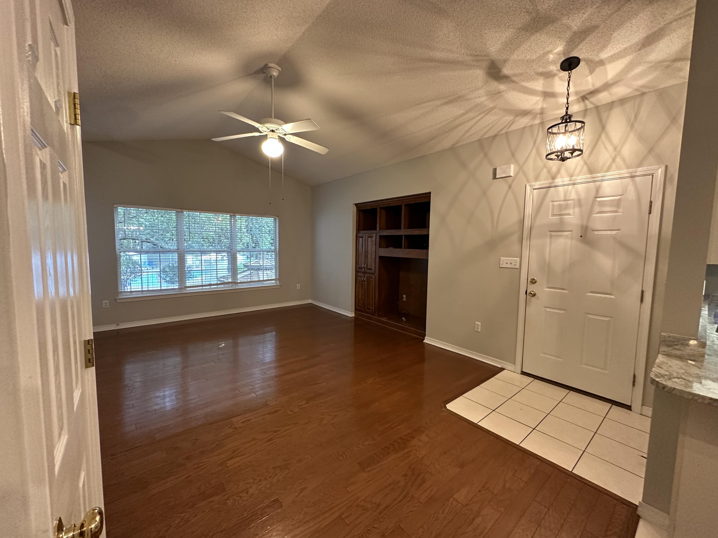 THE OAKS AT NICEVILLE - Residential Lease
