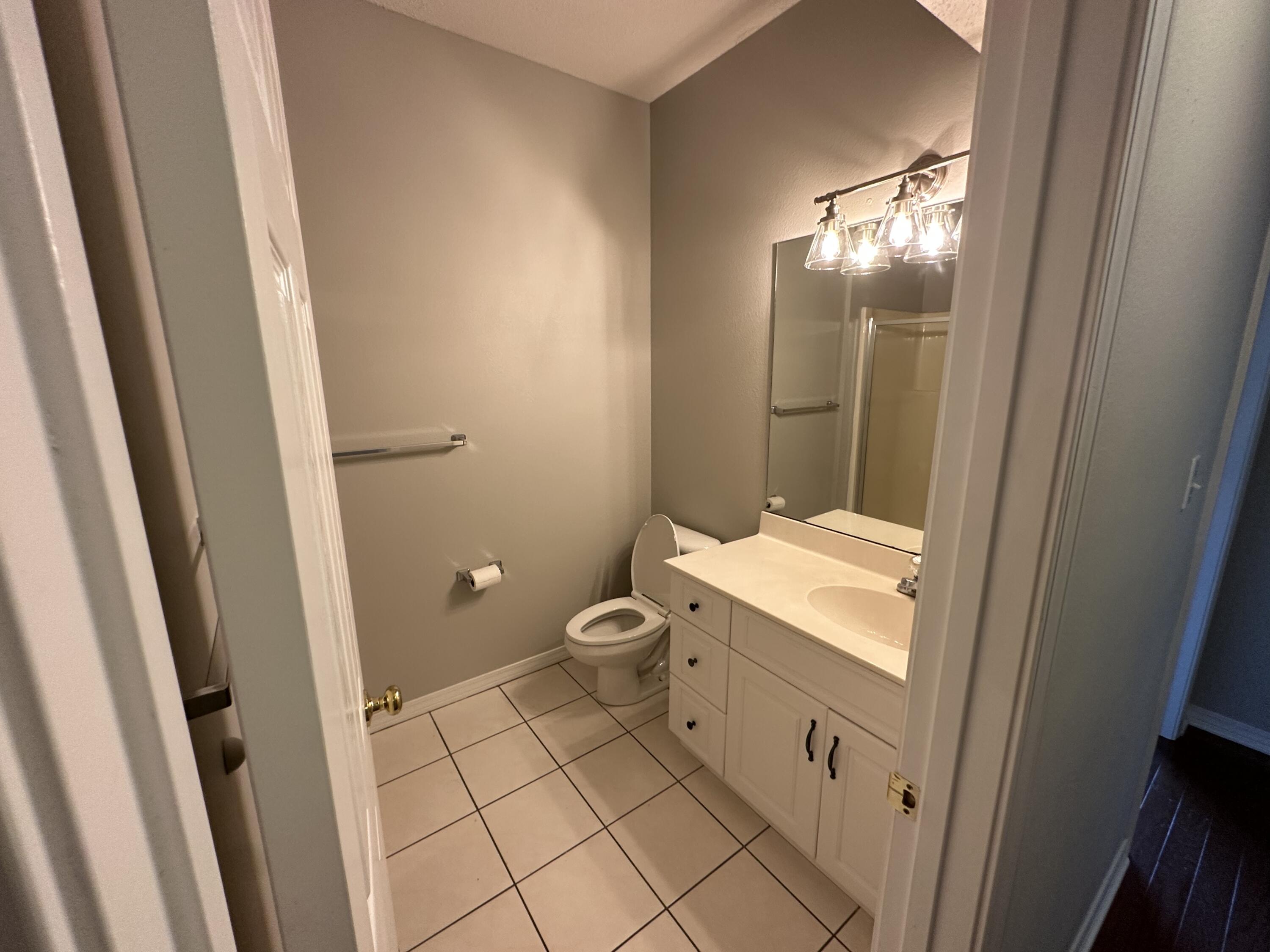 THE OAKS AT NICEVILLE - Residential Lease