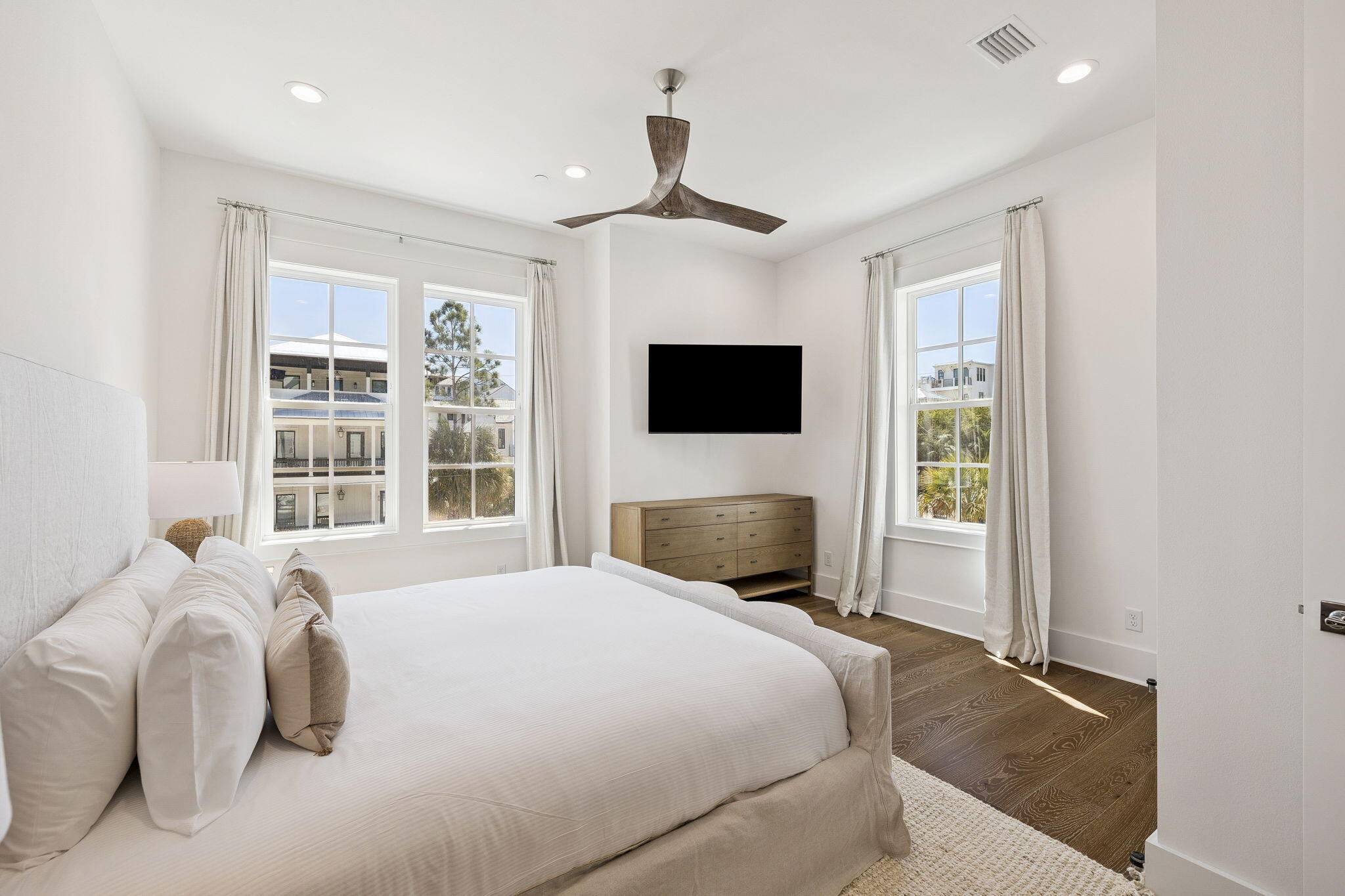 GULF SHORE MANOR - Residential