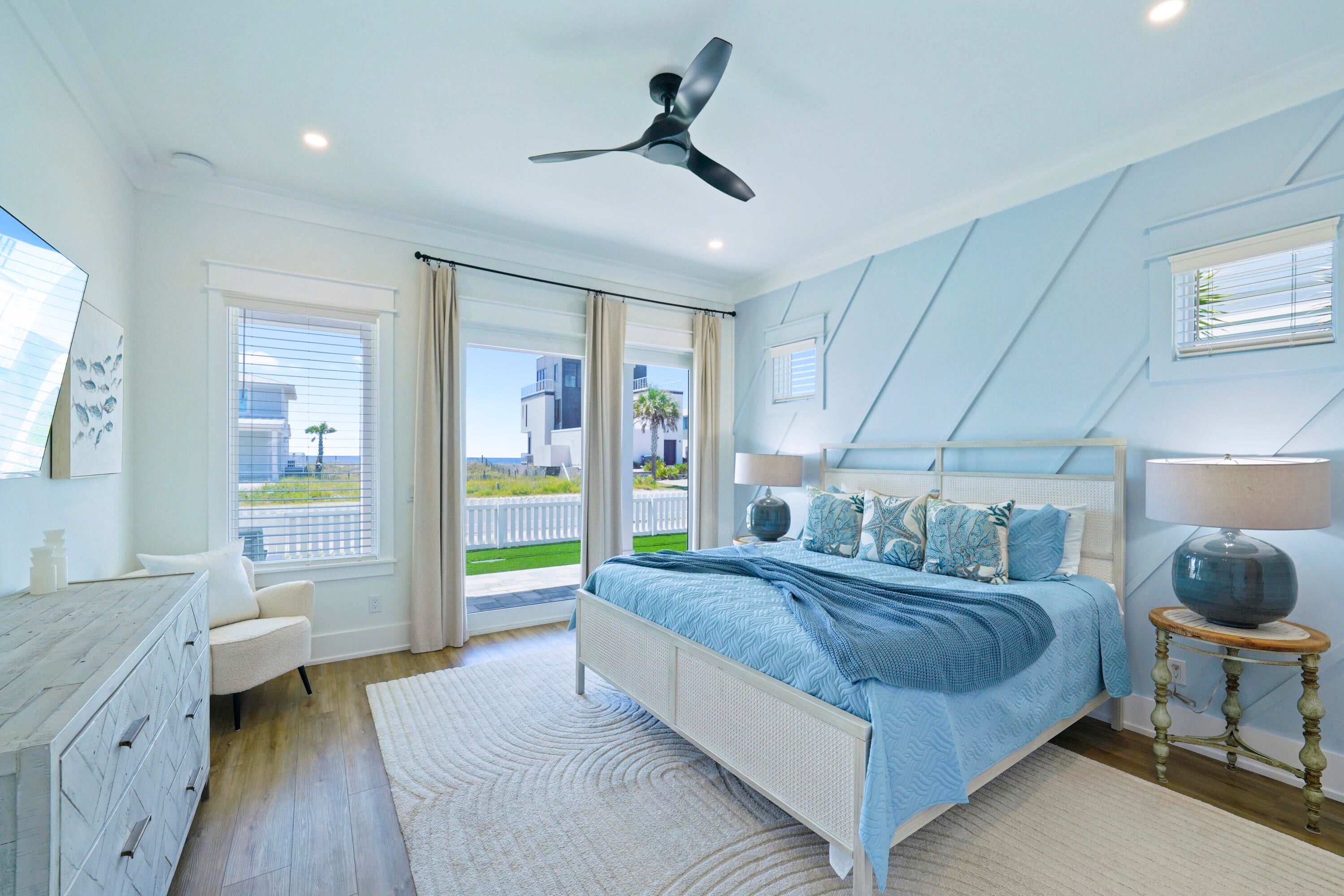 LULLWATER BEACH - Residential
