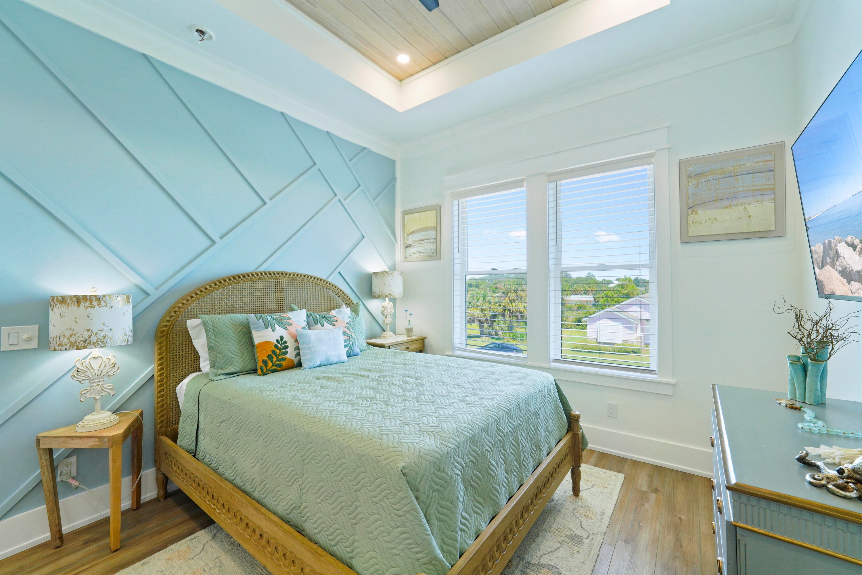 LULLWATER BEACH - Residential