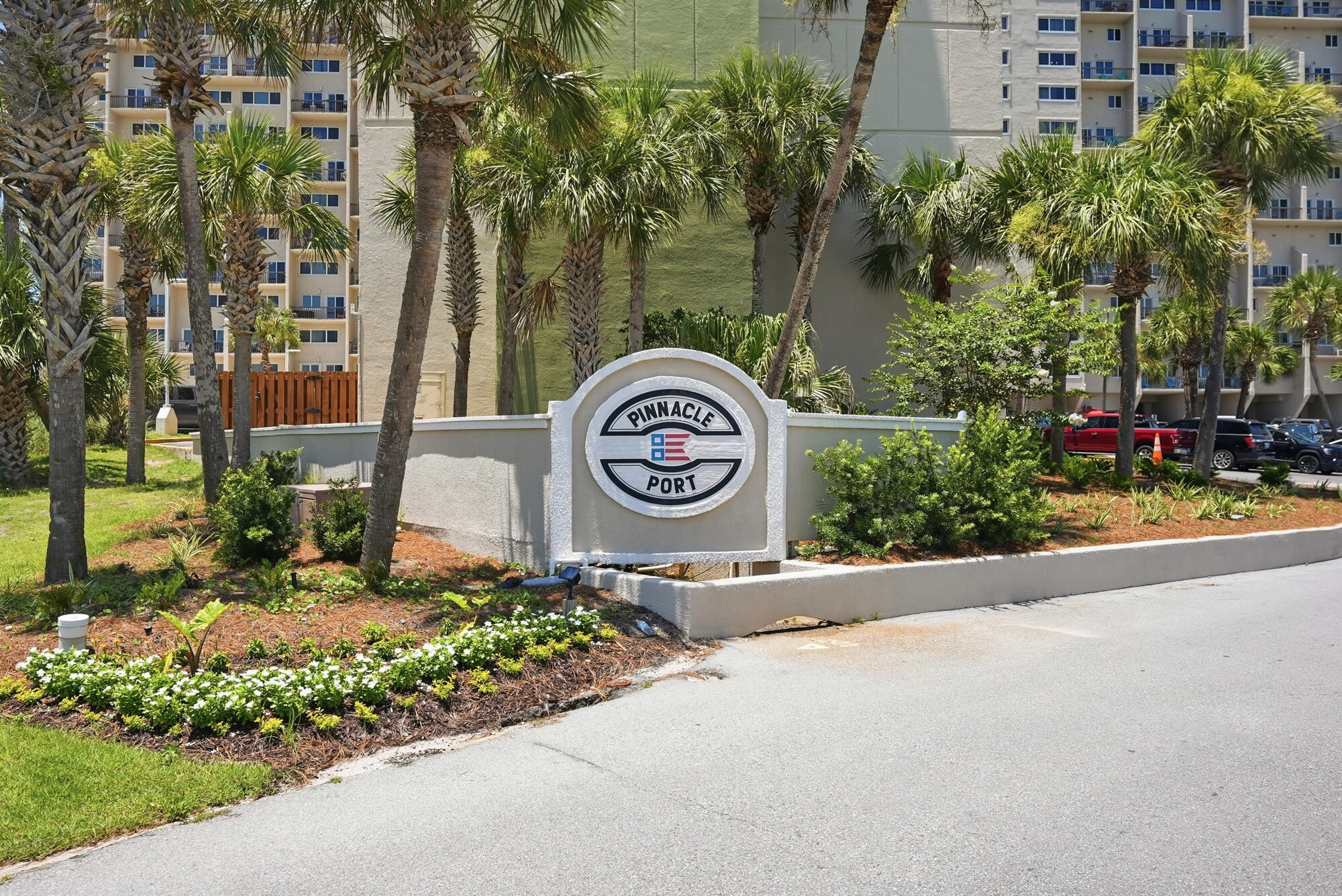 PINNACLE POINT - Residential