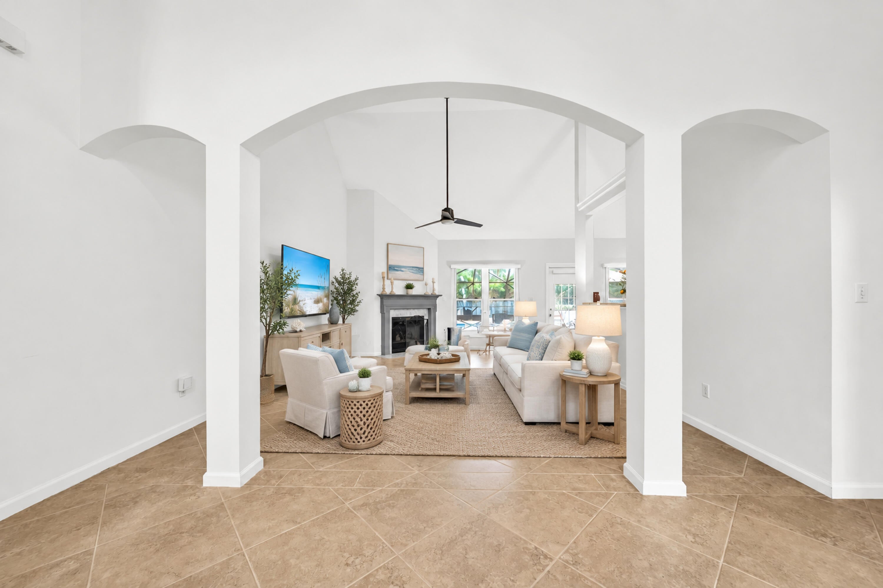 MALIBU GARDENS - Residential