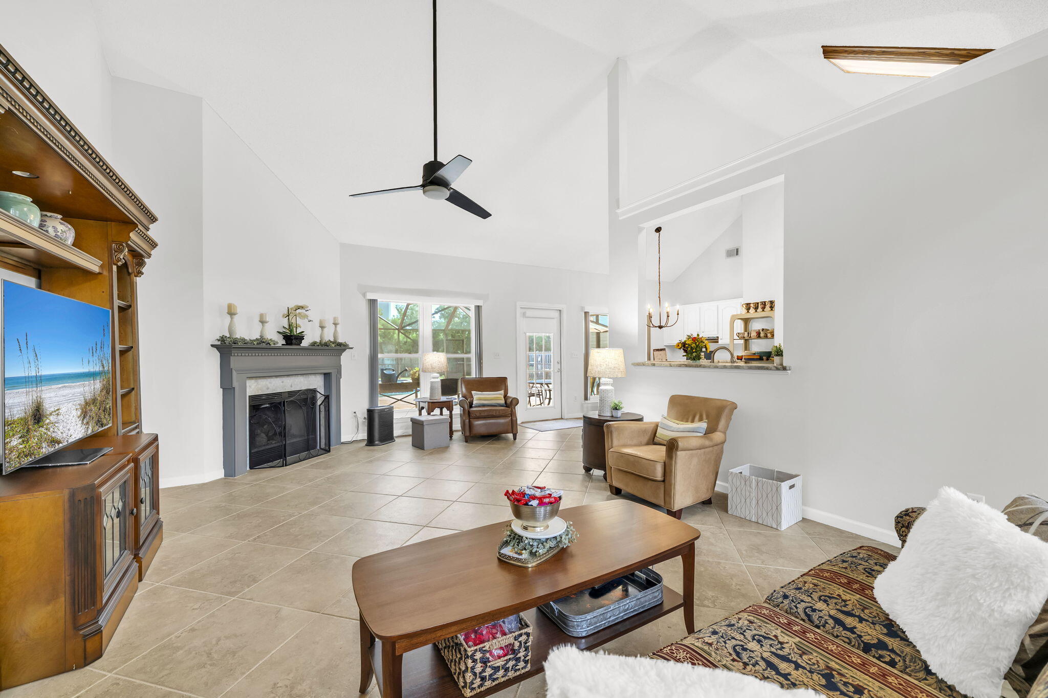 MALIBU GARDENS - Residential