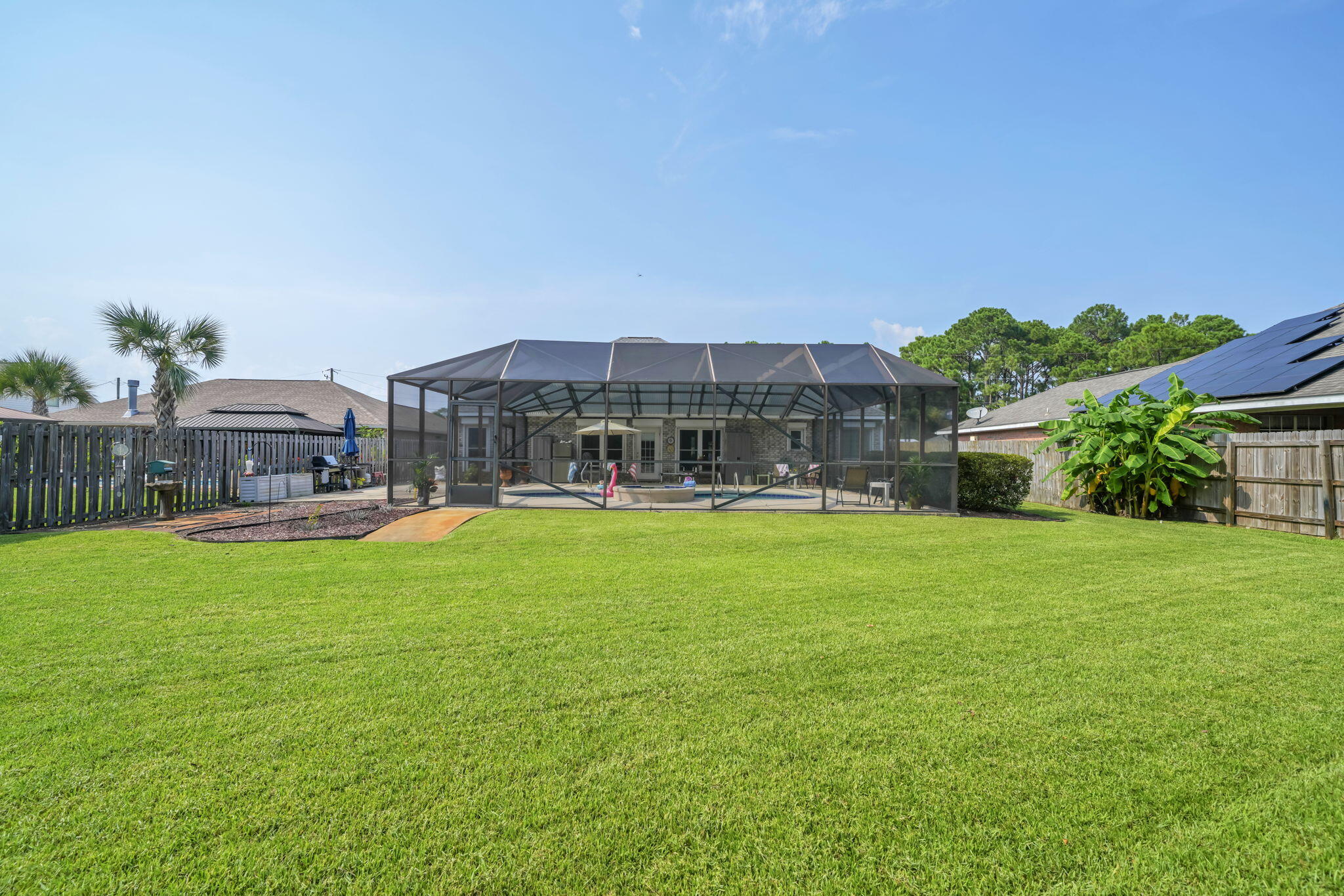MALIBU GARDENS - Residential