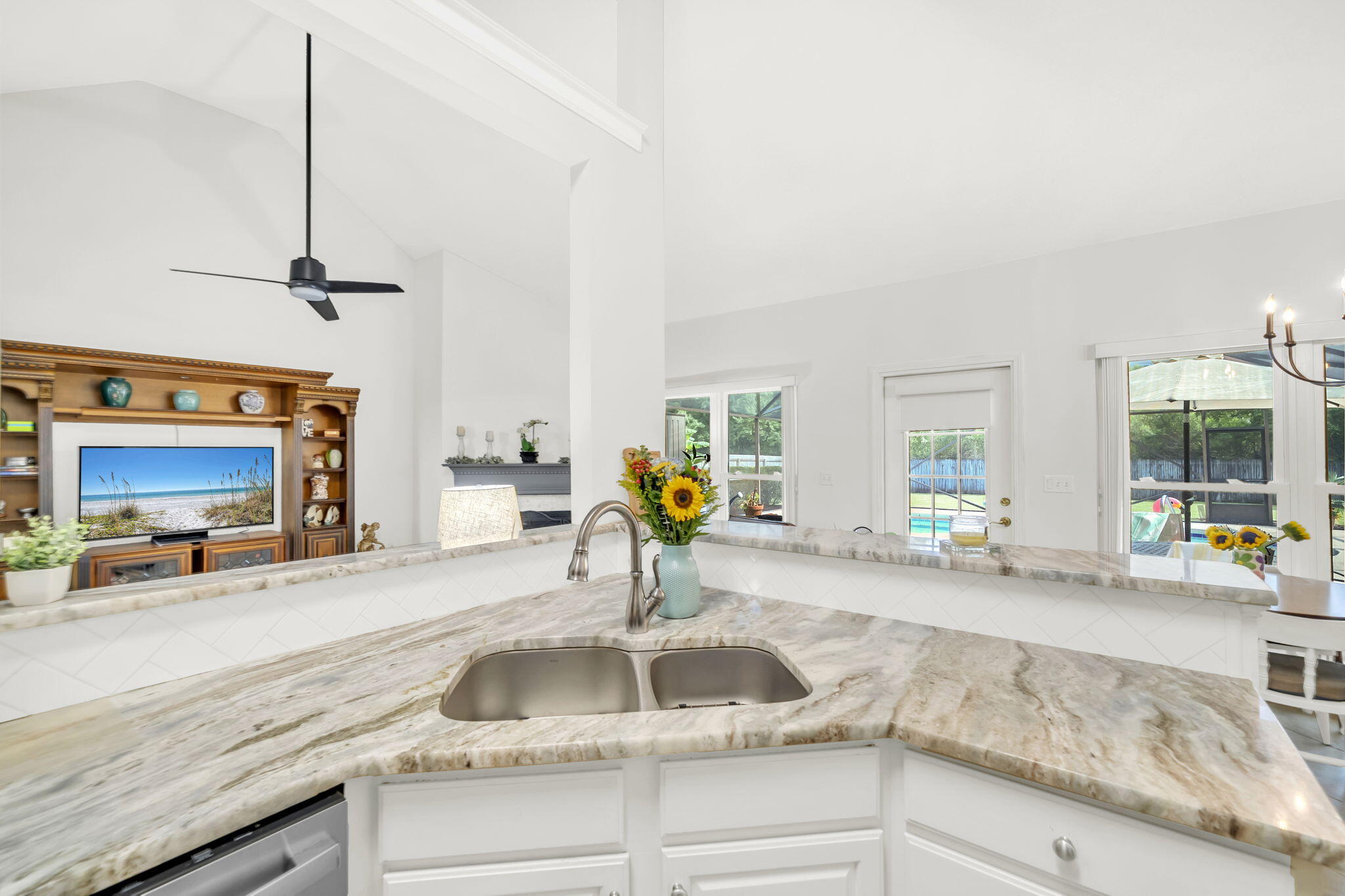 MALIBU GARDENS - Residential