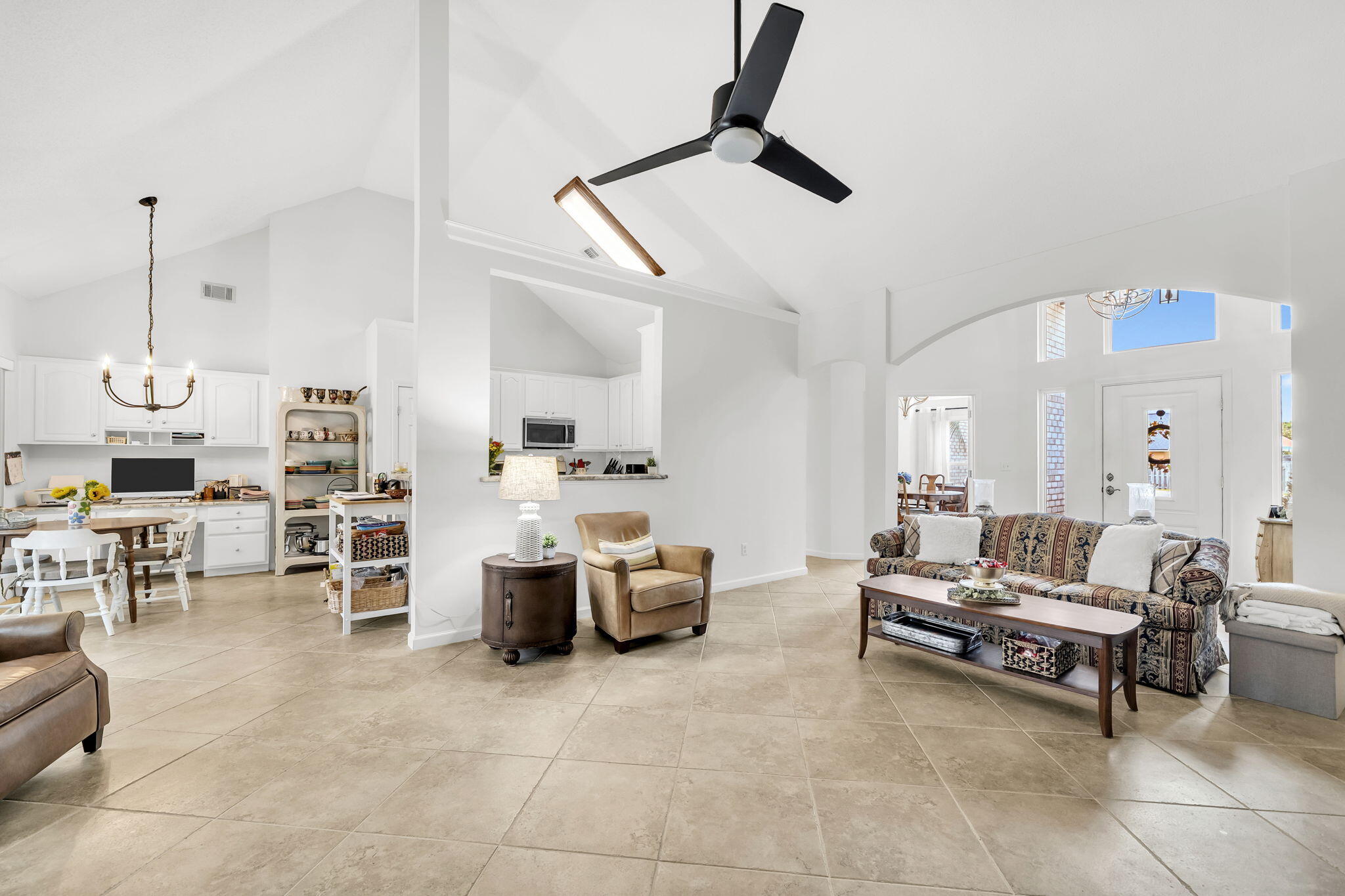MALIBU GARDENS - Residential