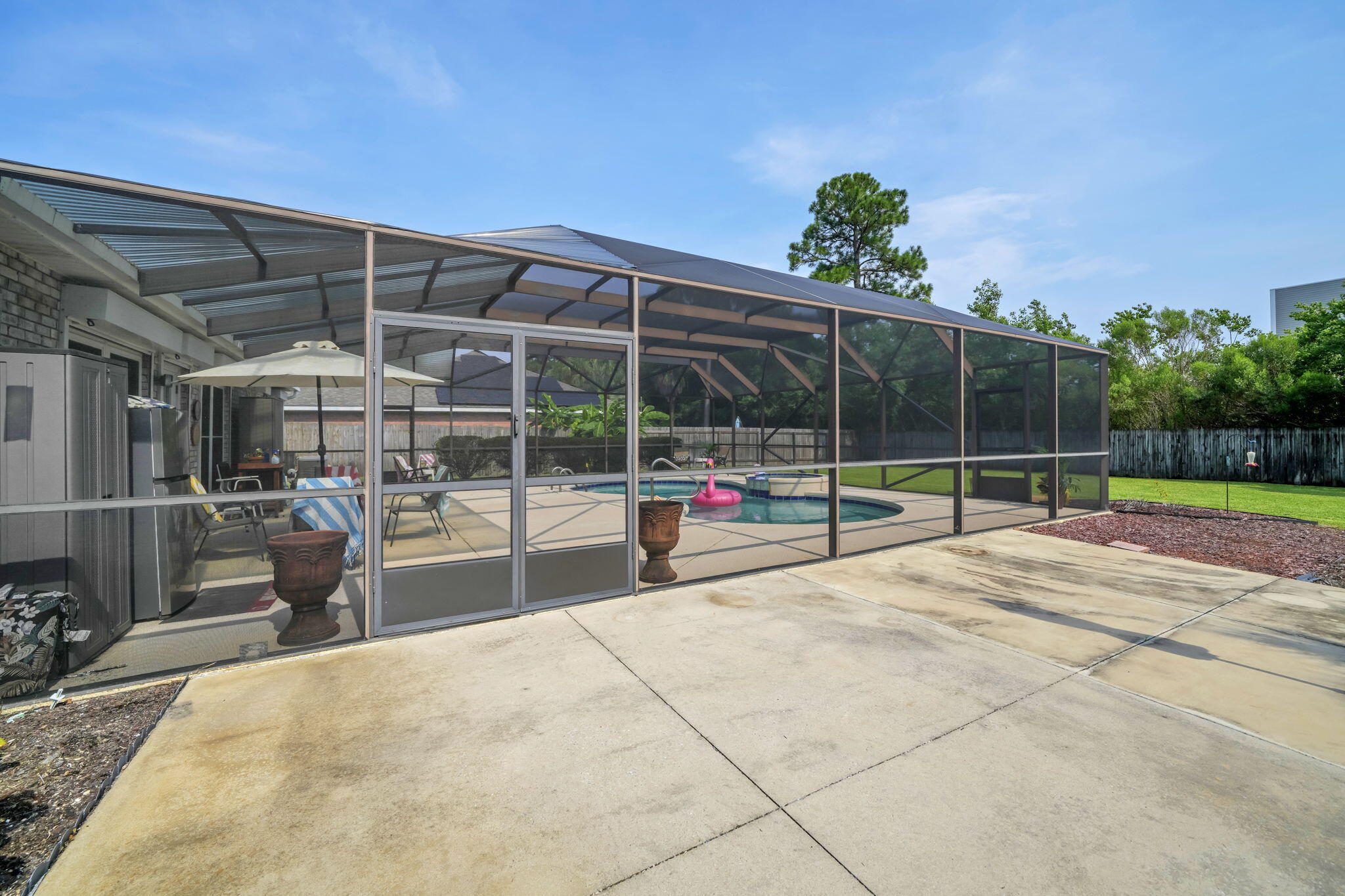 MALIBU GARDENS - Residential