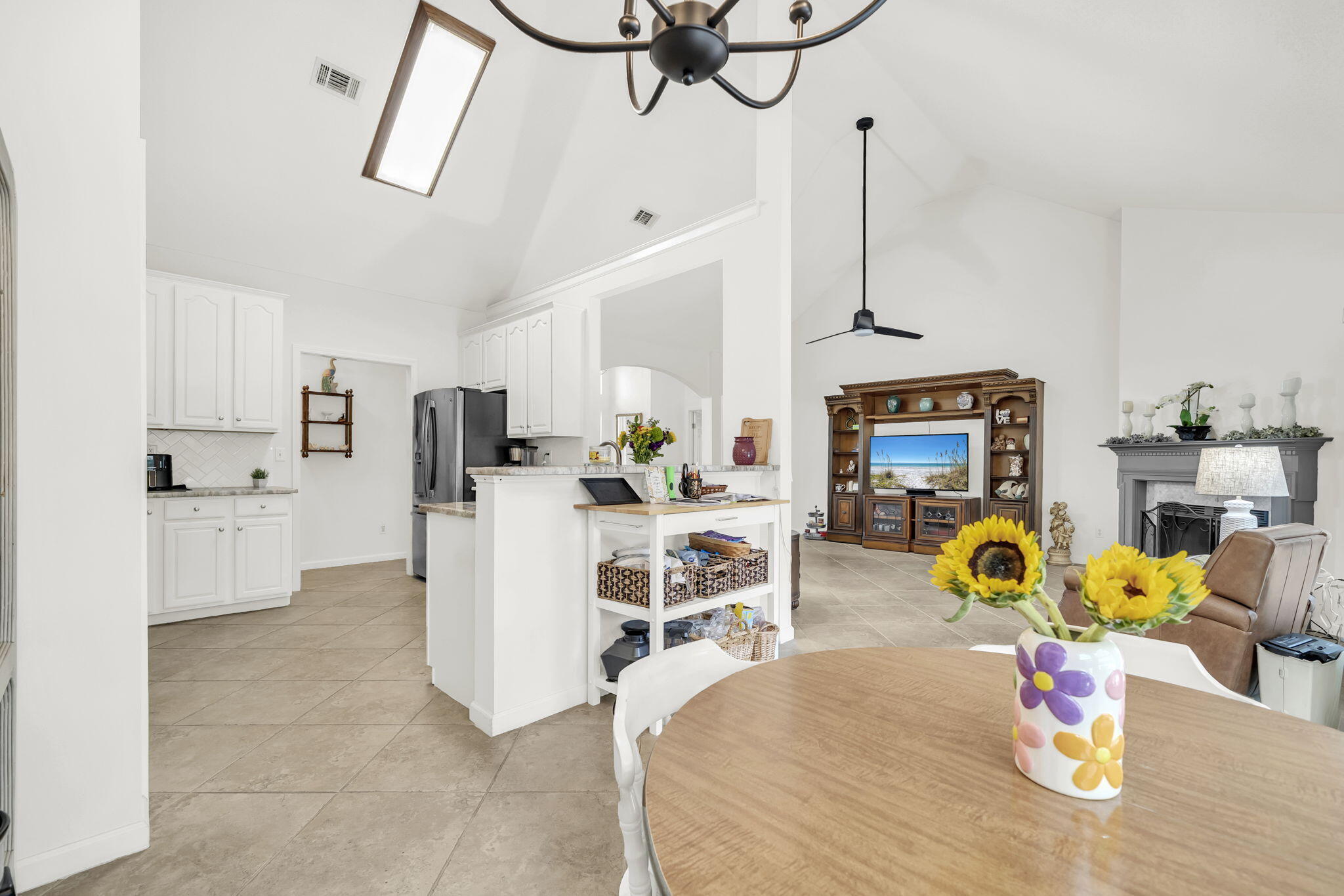 MALIBU GARDENS - Residential