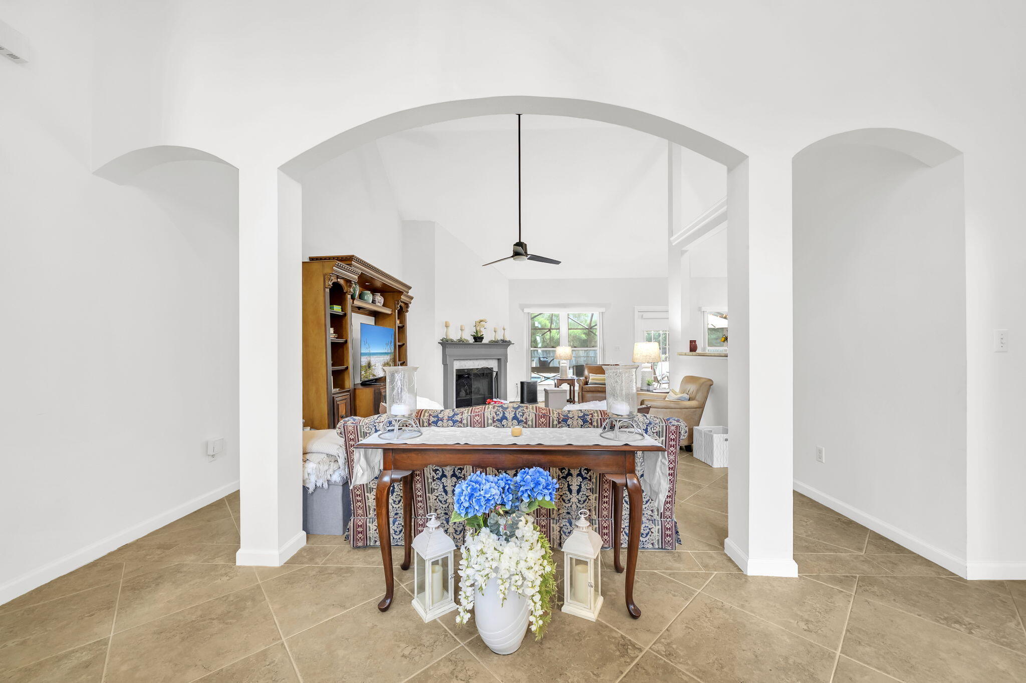 MALIBU GARDENS - Residential