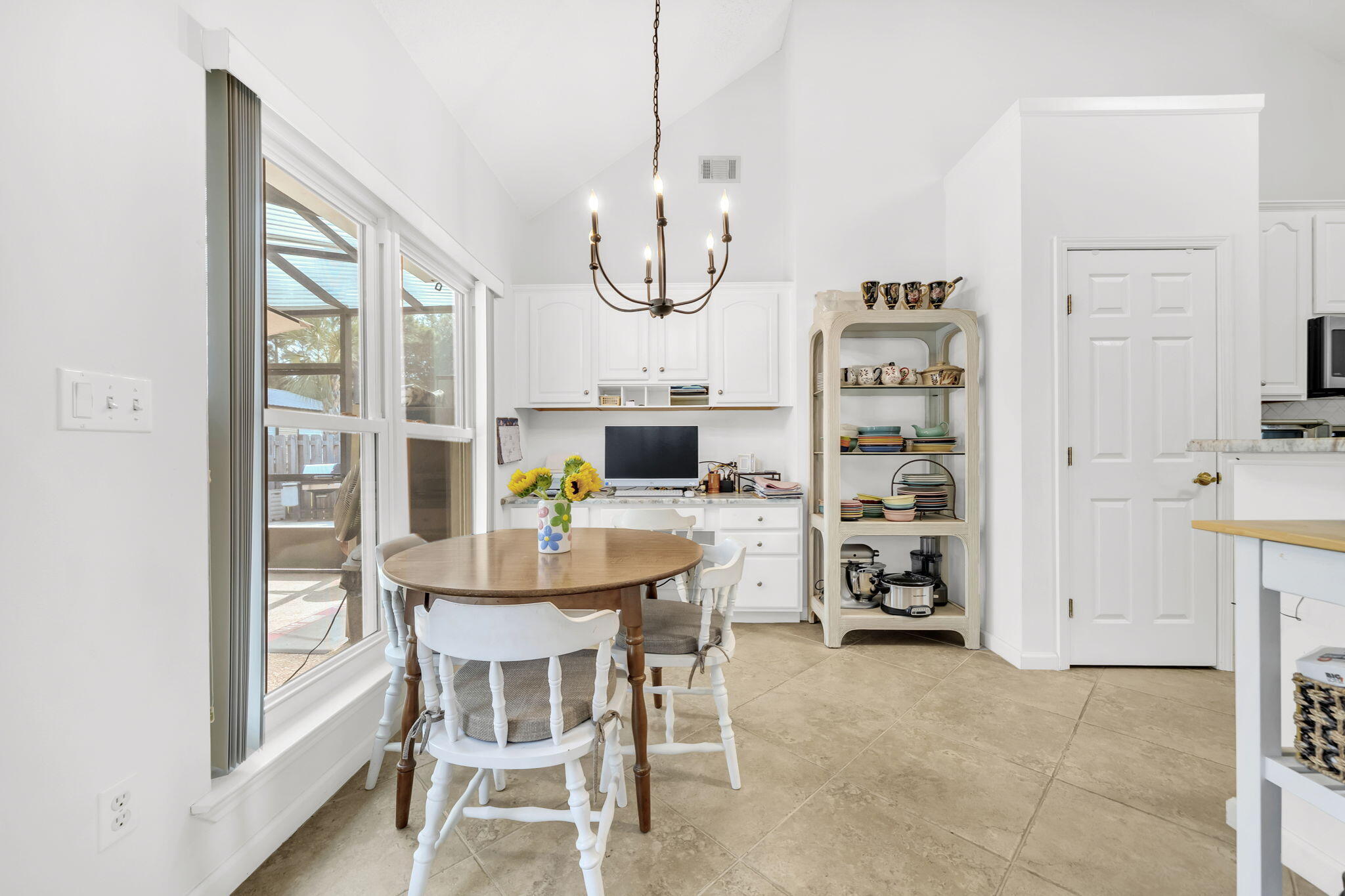 MALIBU GARDENS - Residential