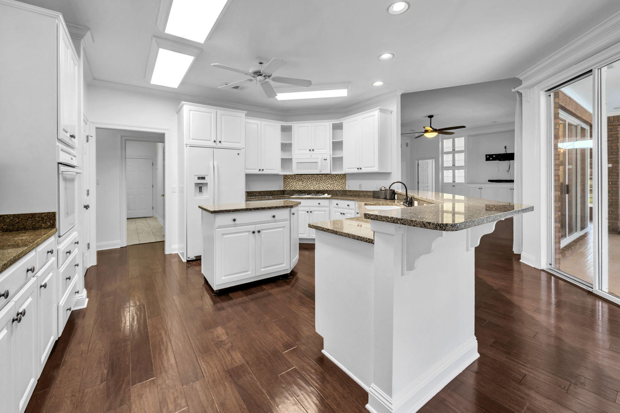 GLENLAKE PH 1 - Residential