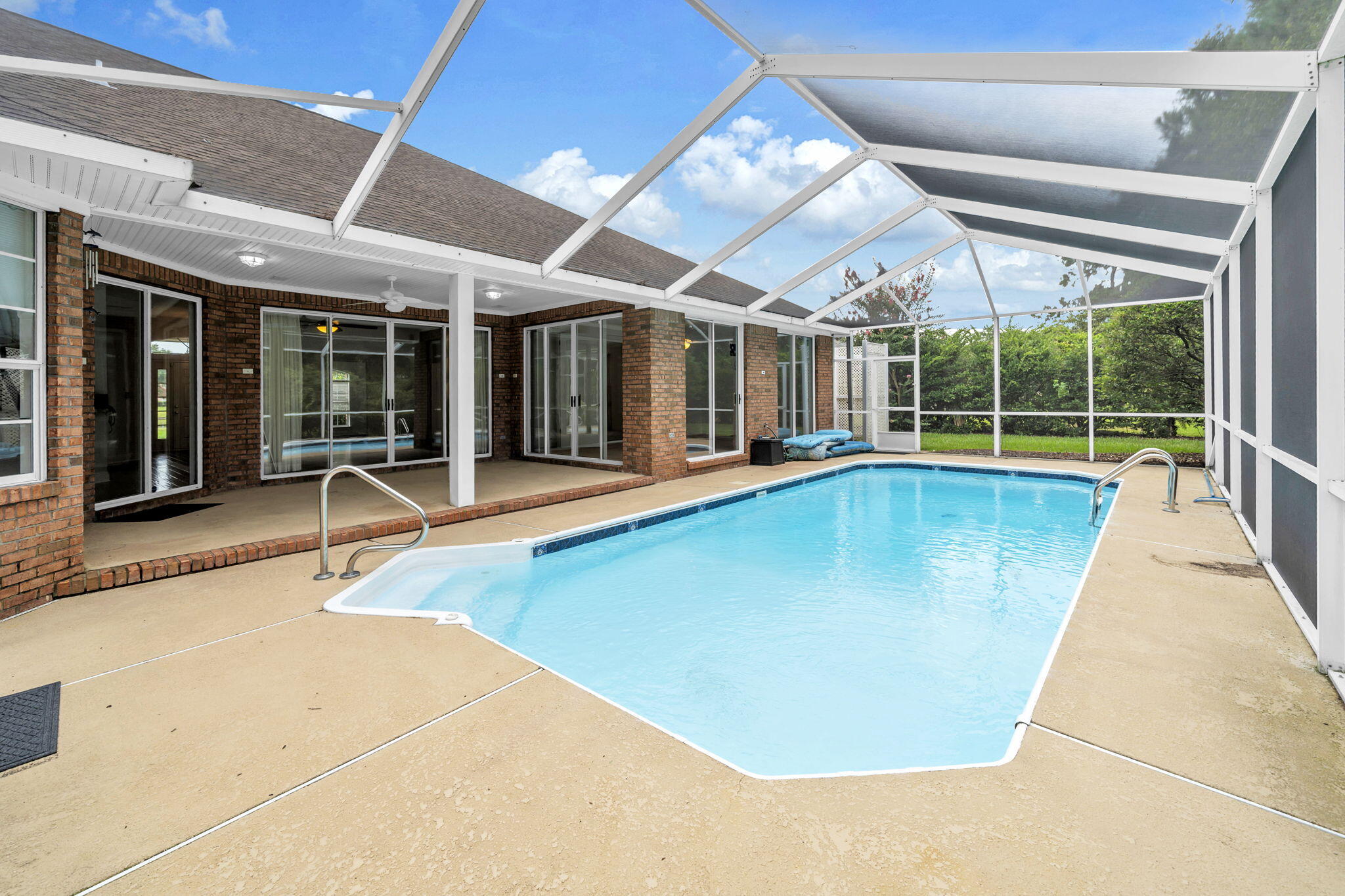 GLENLAKE PH 1 - Residential