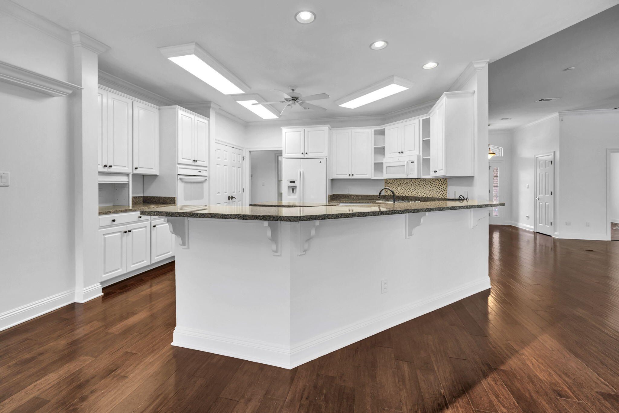 GLENLAKE PH 1 - Residential
