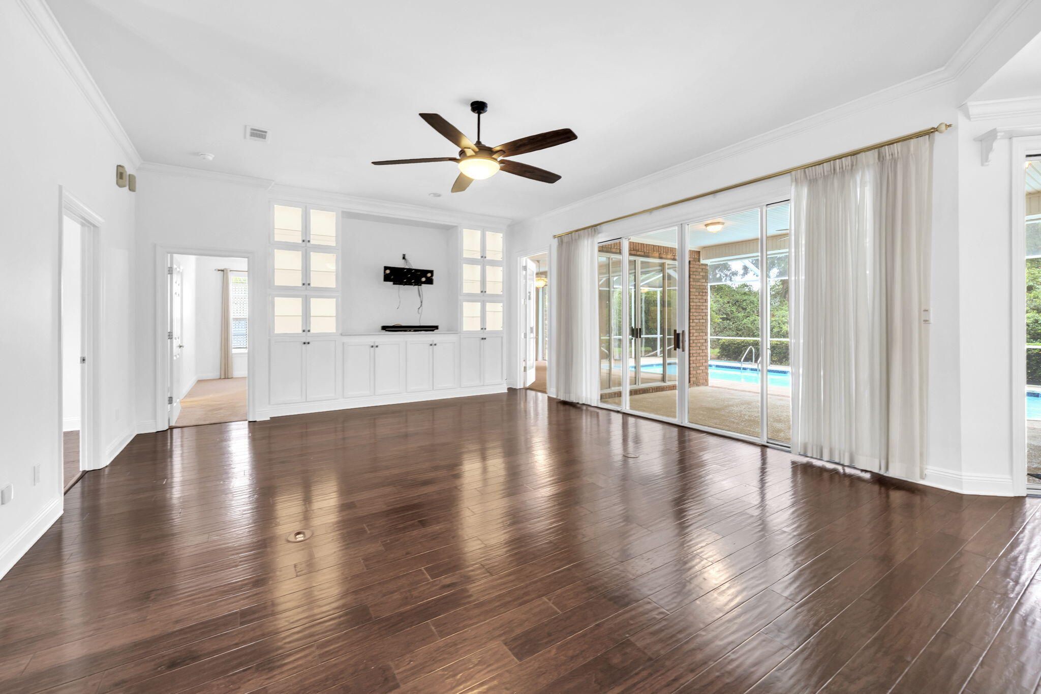 GLENLAKE PH 1 - Residential