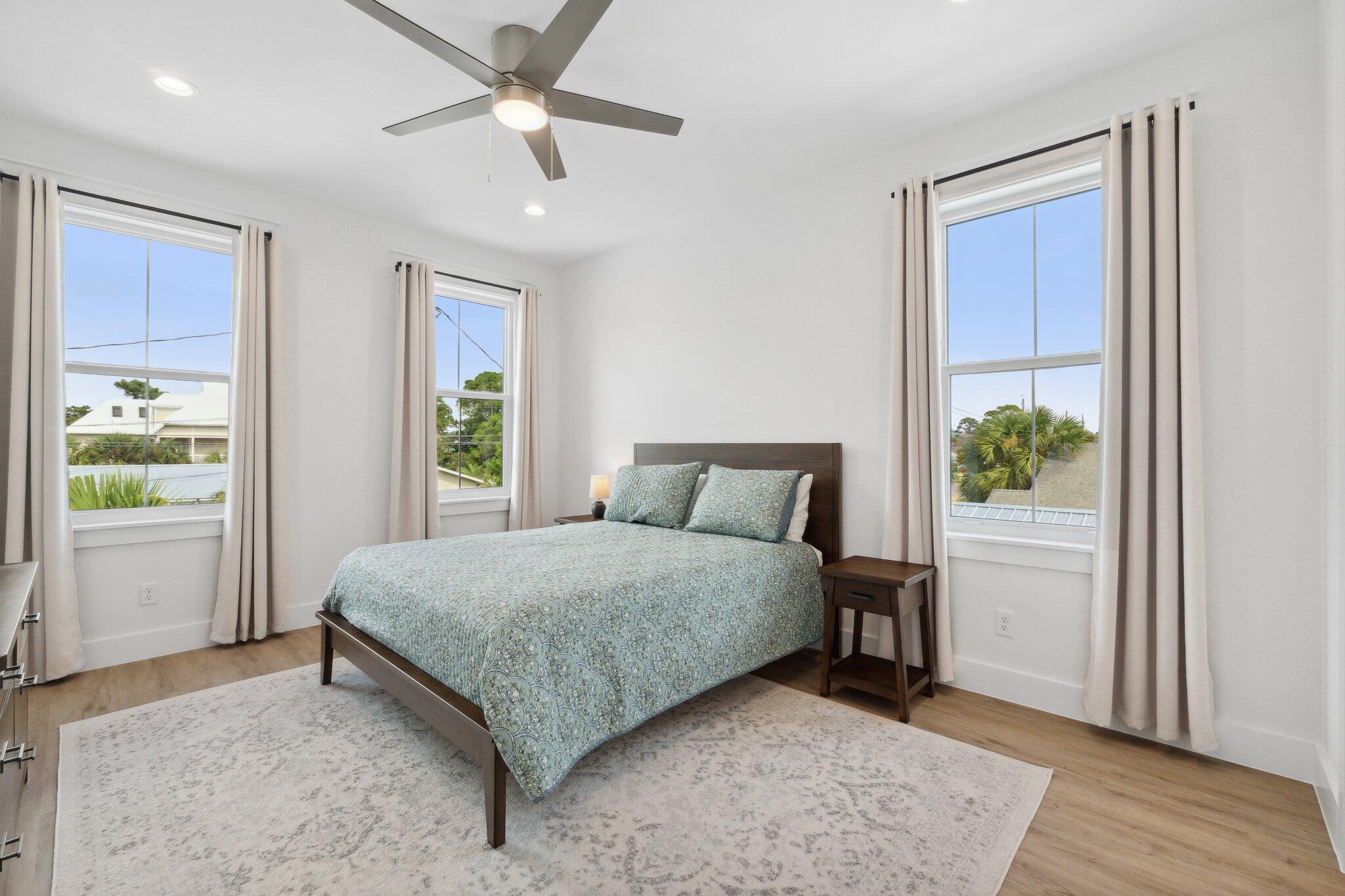 HOLIDAY BEACH UNIT 14 - Residential