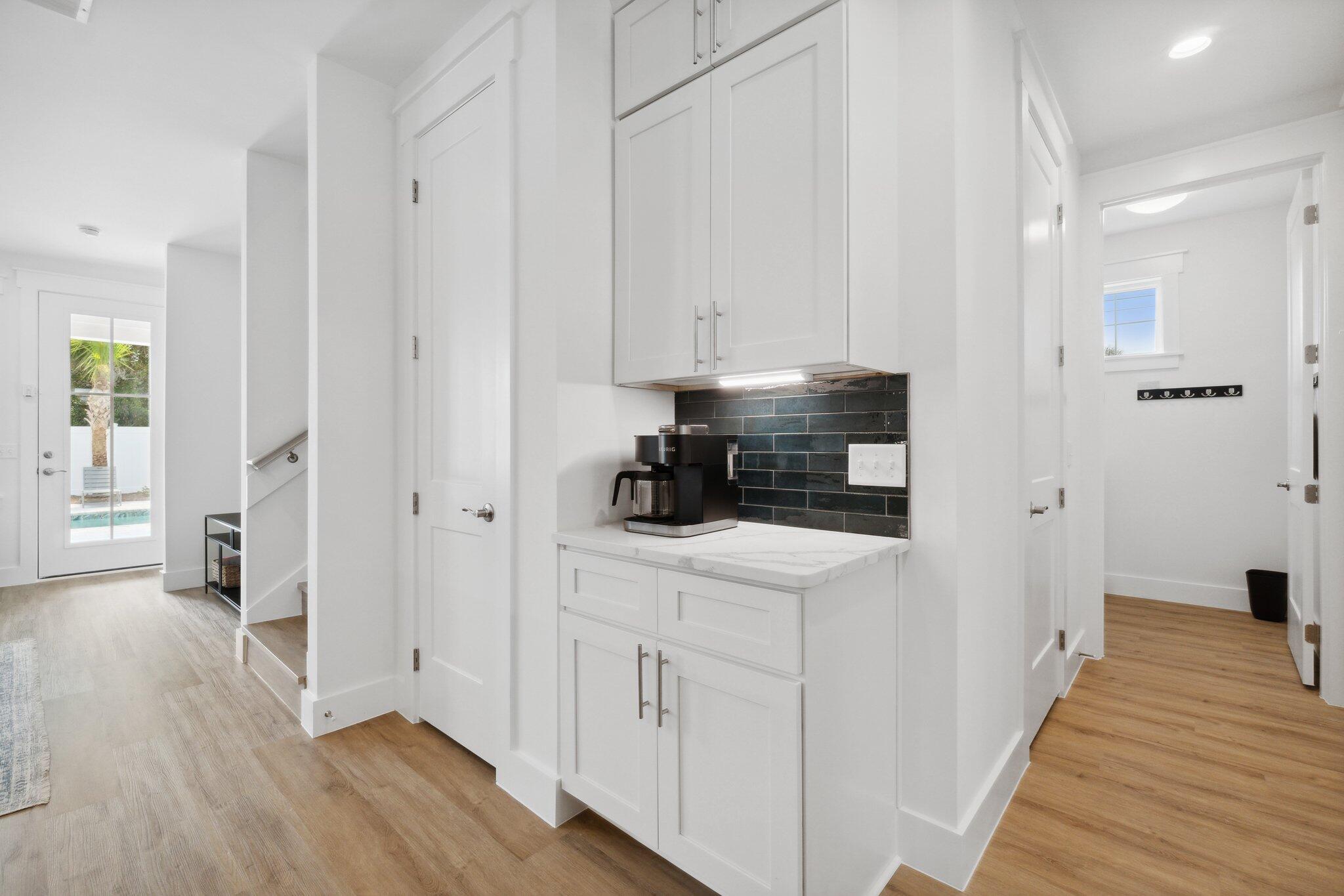 HOLIDAY BEACH UNIT 14 - Residential
