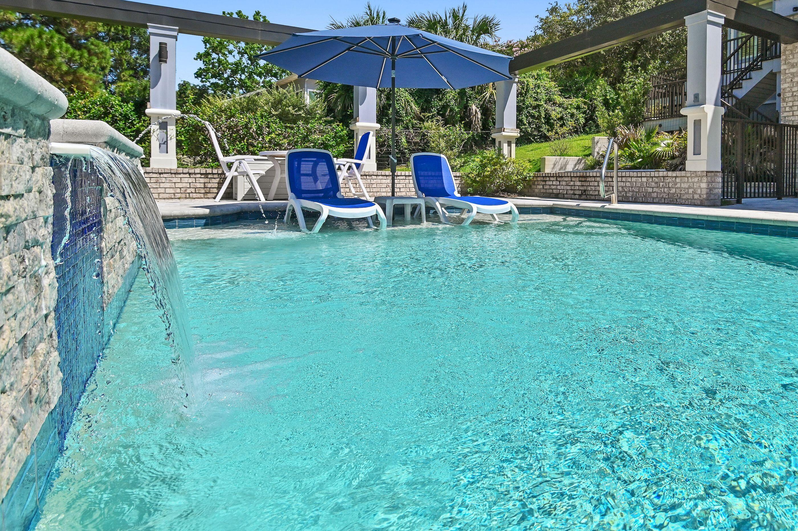 COUNTRY CLUB HILLS - Residential