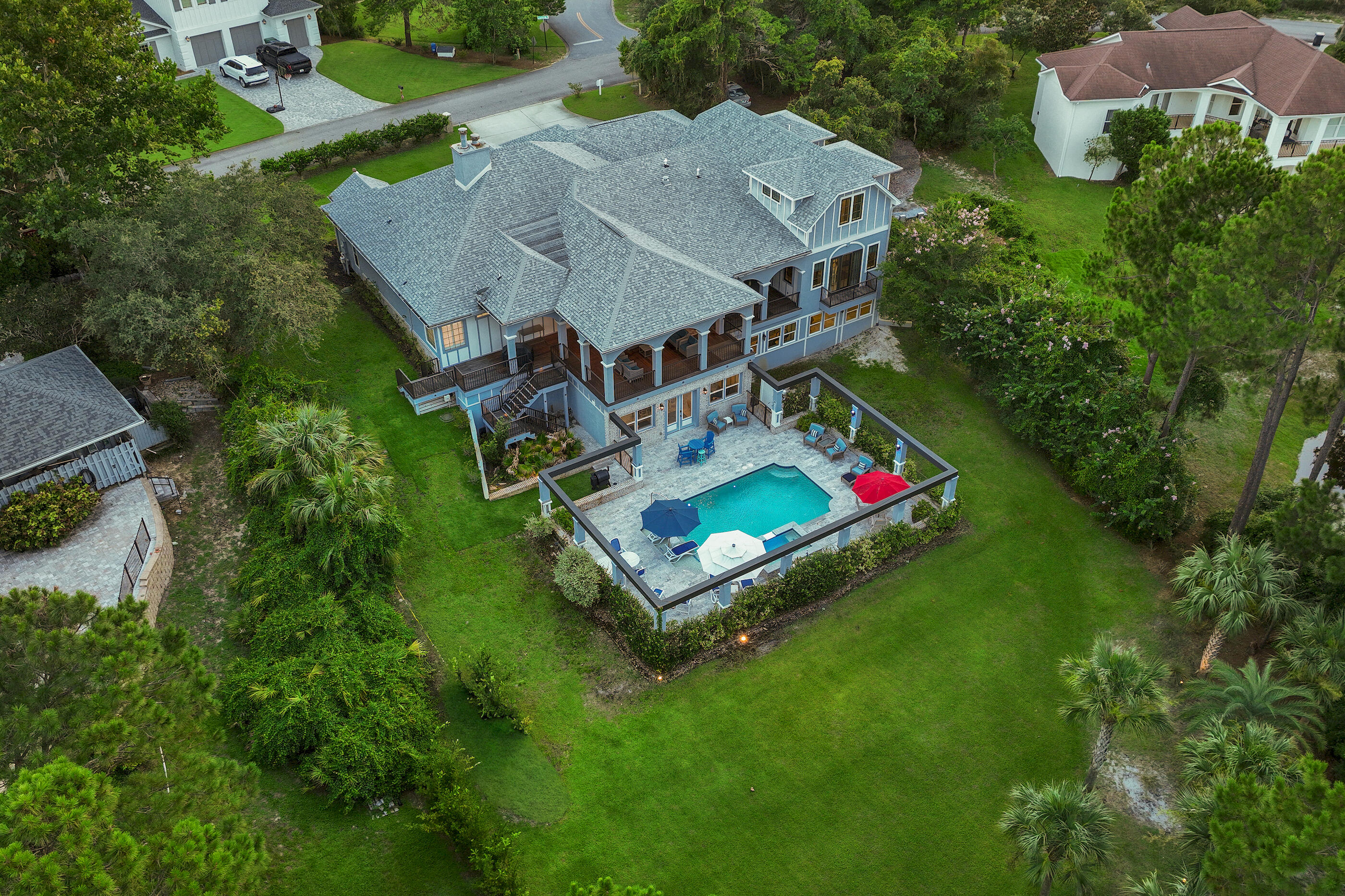 COUNTRY CLUB HILLS - Residential