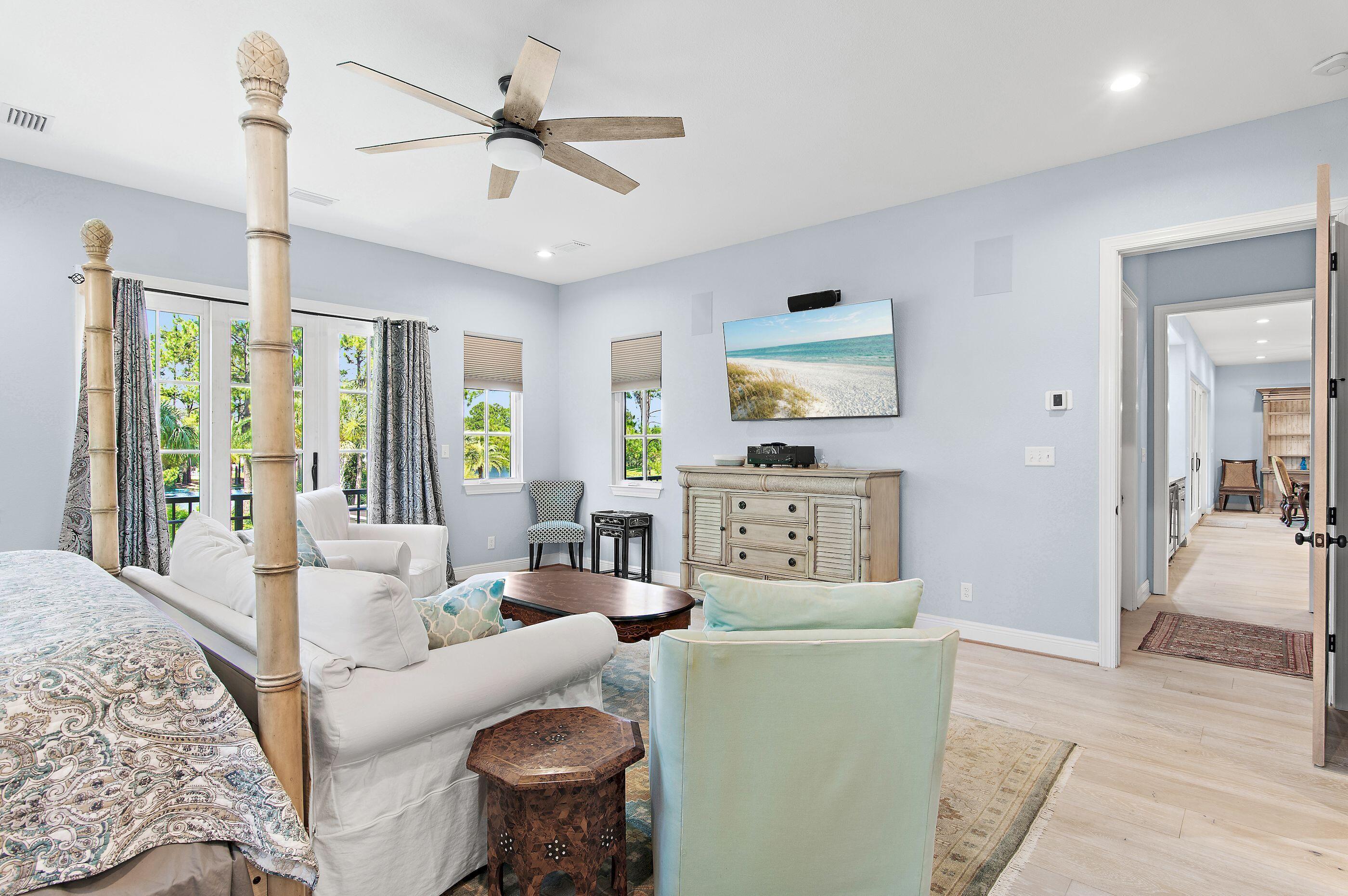 COUNTRY CLUB HILLS - Residential