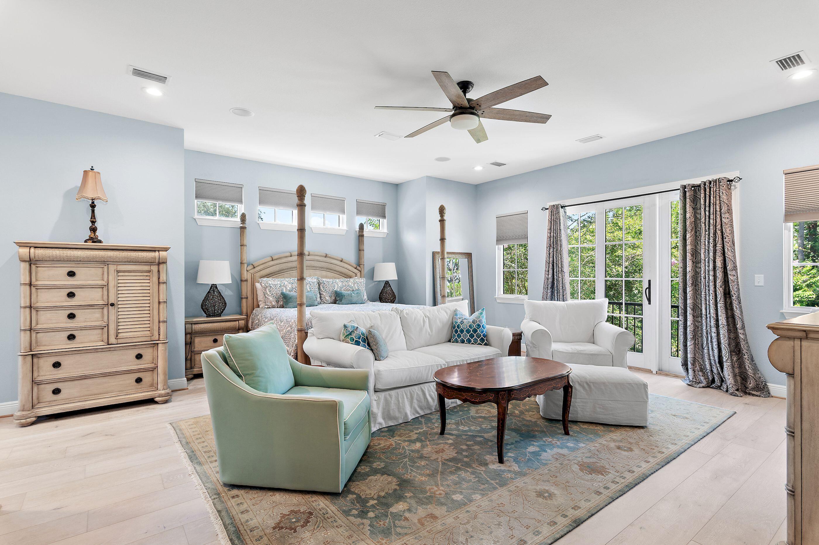 COUNTRY CLUB HILLS - Residential