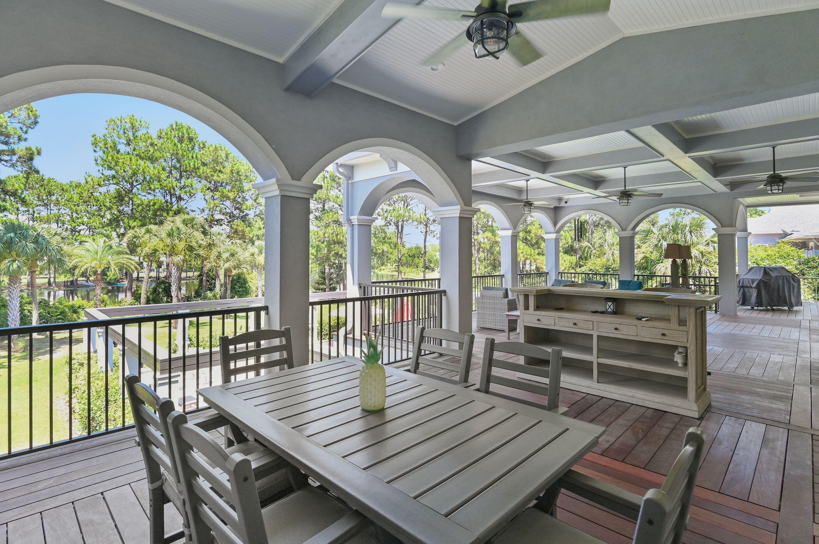 COUNTRY CLUB HILLS - Residential