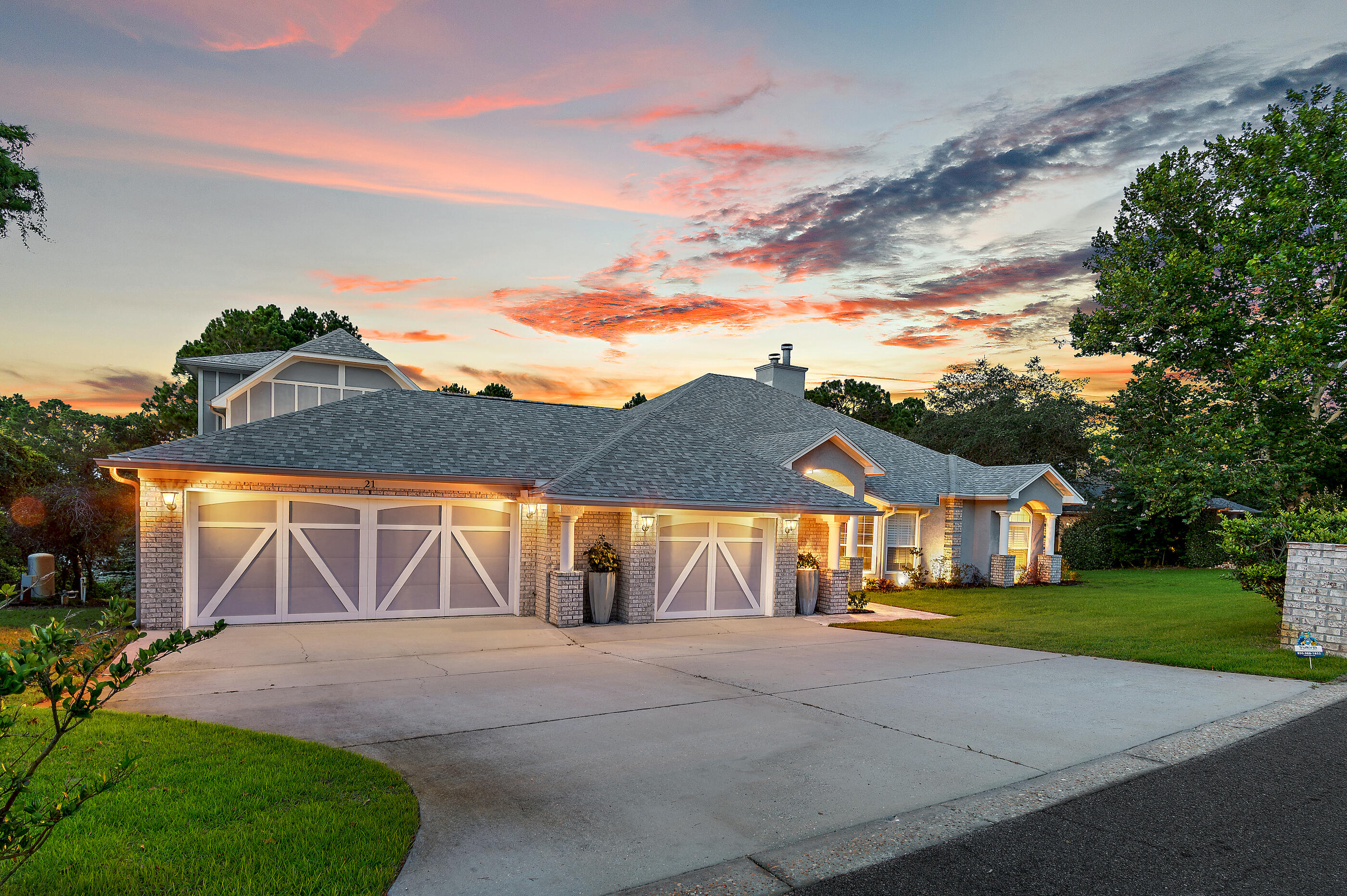 COUNTRY CLUB HILLS - Residential