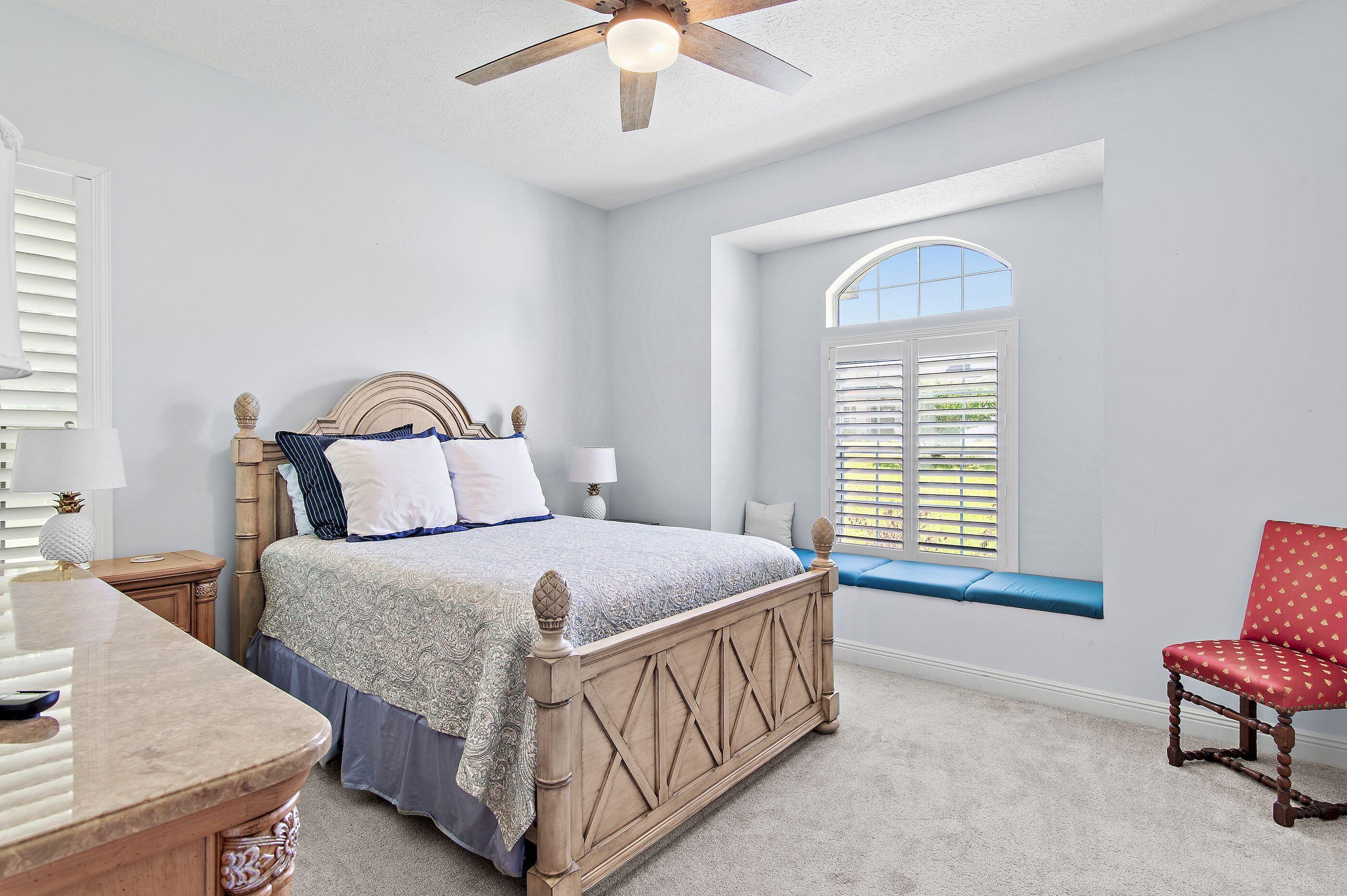 COUNTRY CLUB HILLS - Residential