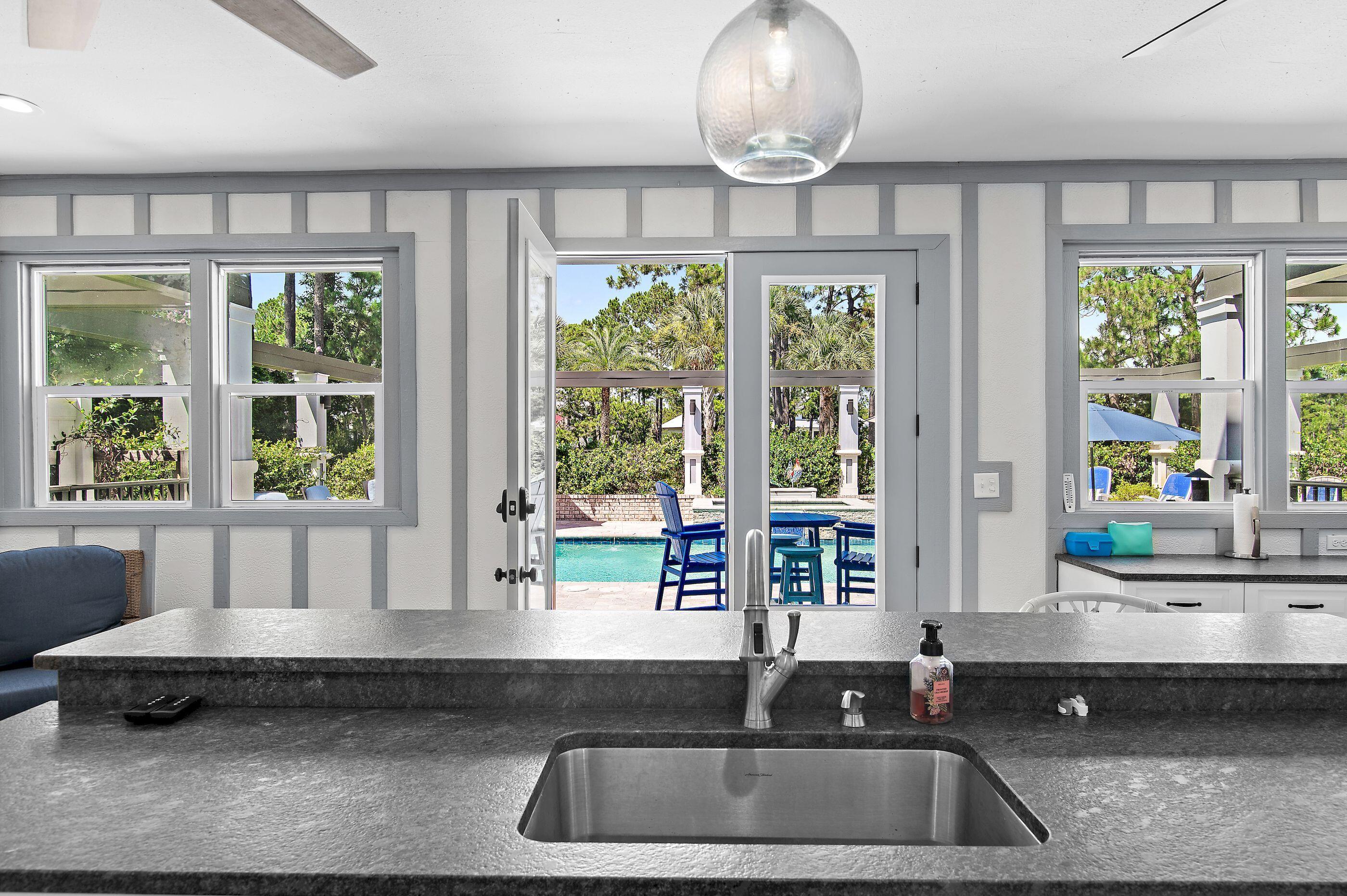 COUNTRY CLUB HILLS - Residential