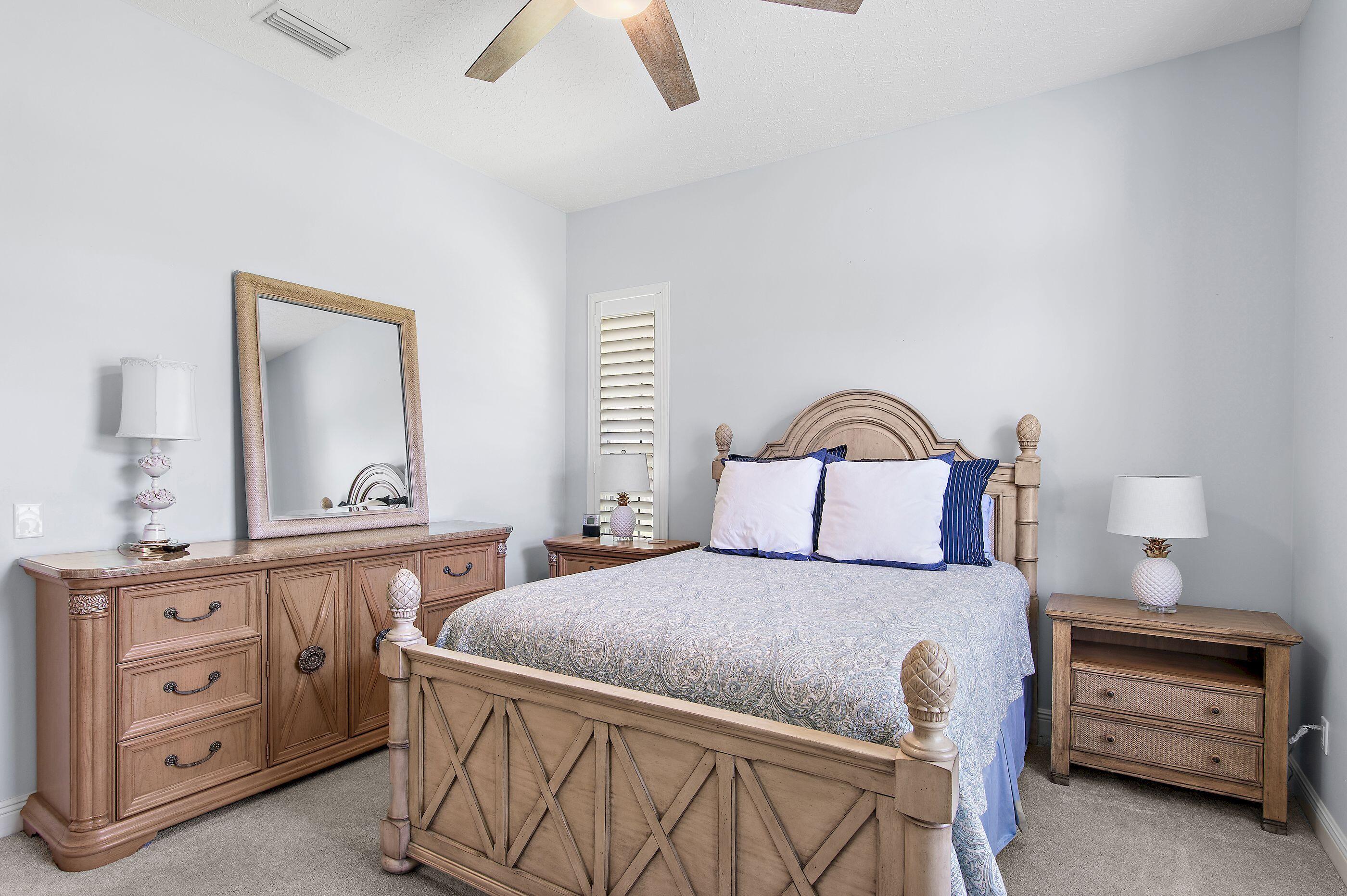 COUNTRY CLUB HILLS - Residential