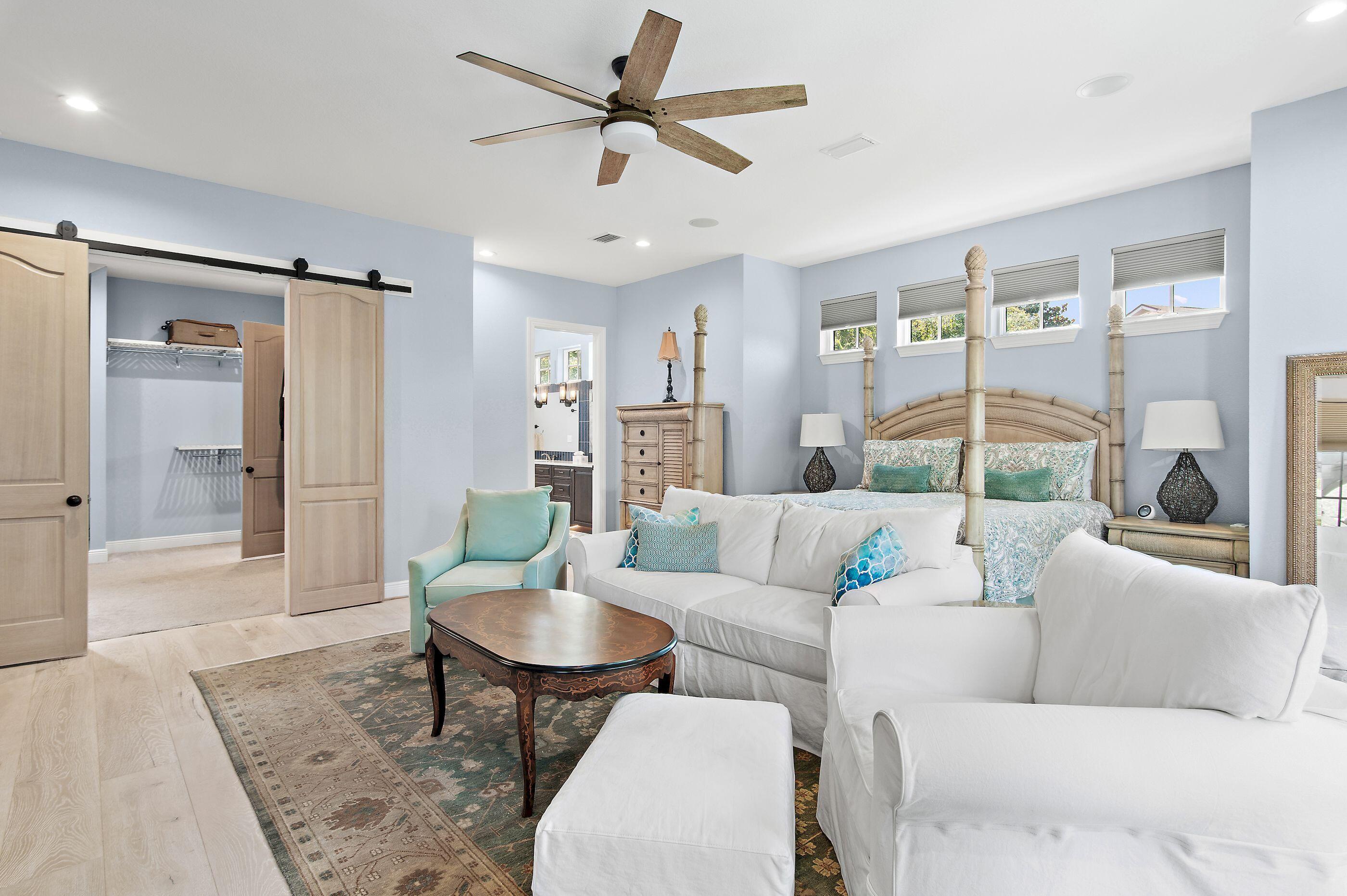 COUNTRY CLUB HILLS - Residential