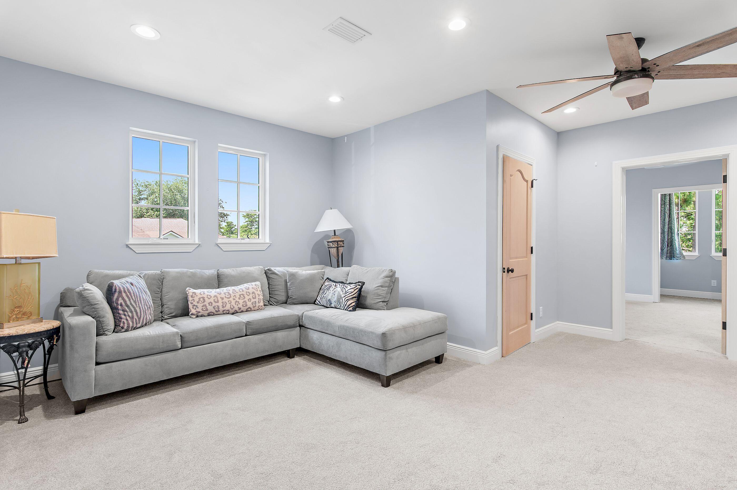 COUNTRY CLUB HILLS - Residential