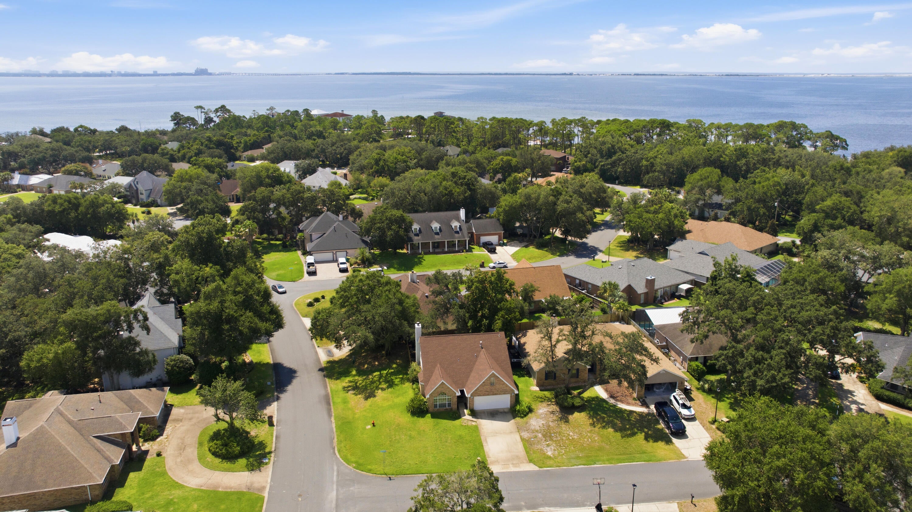LAKE POINTE - Residential