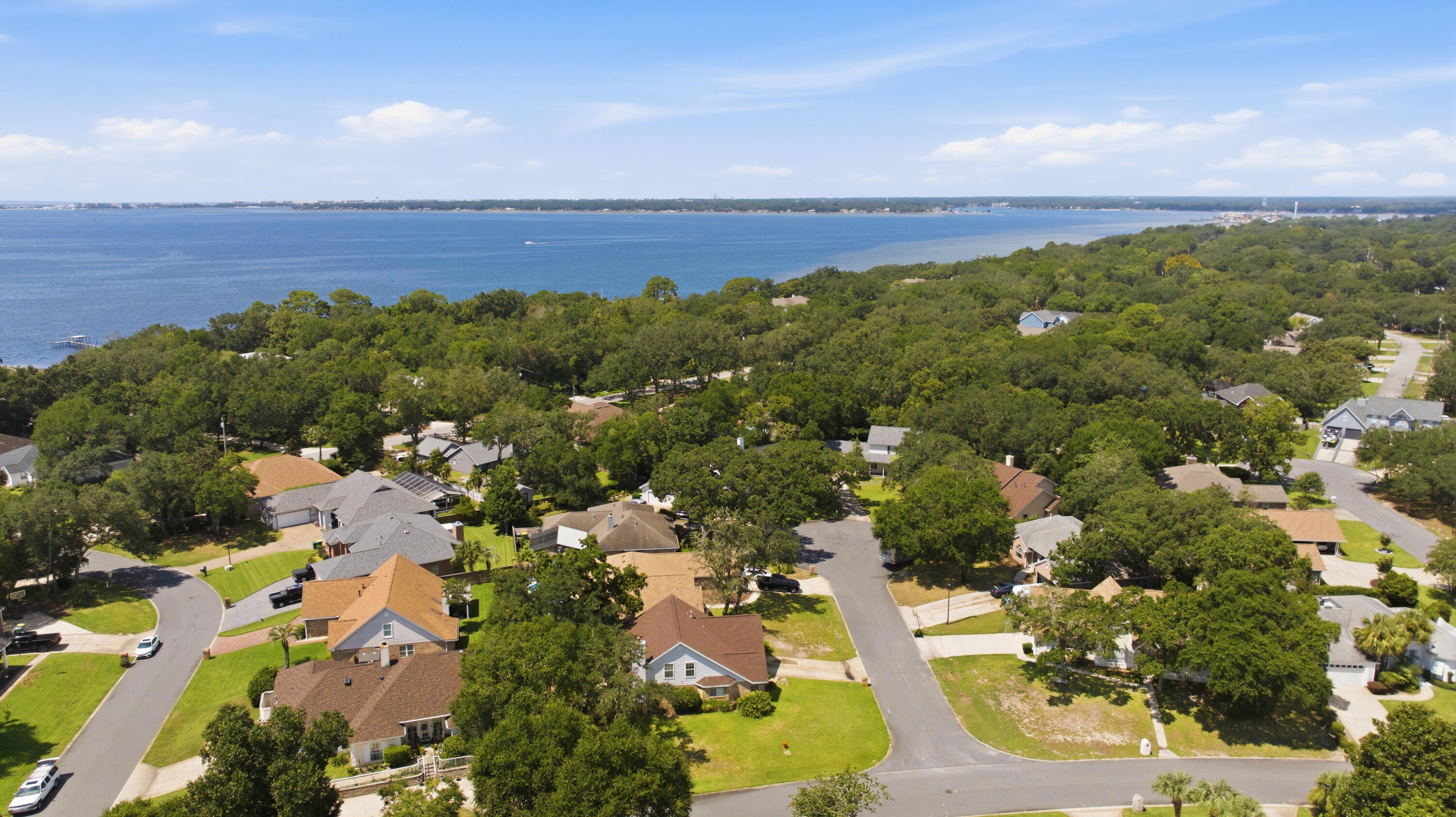 LAKE POINTE - Residential