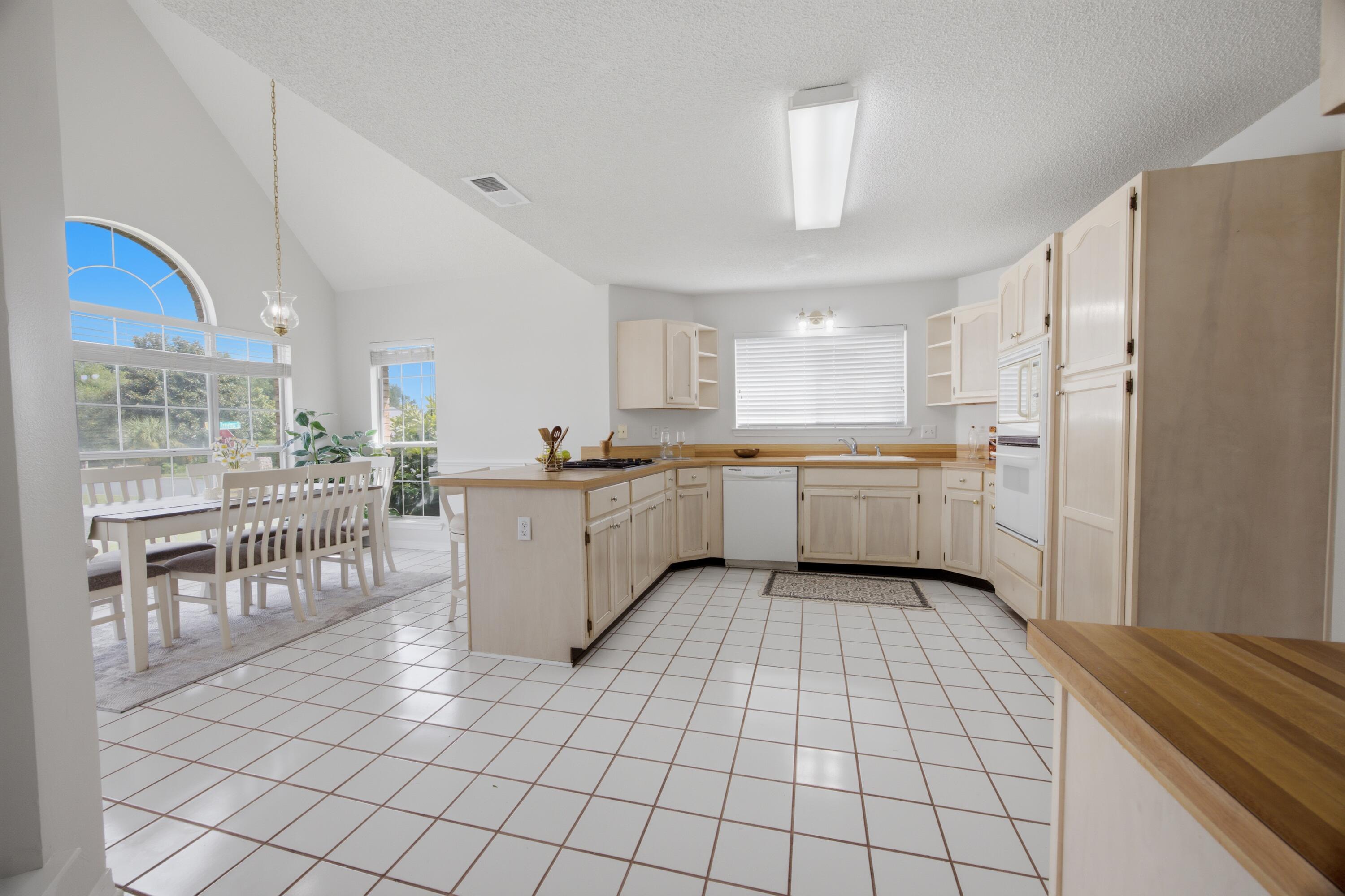 LAKE POINTE - Residential