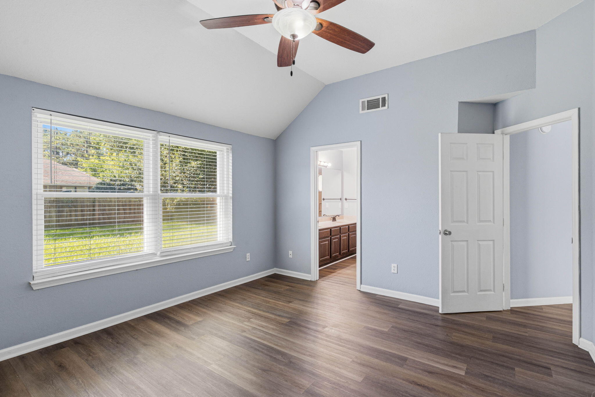 NORTHERN PINE TRACE - Residential