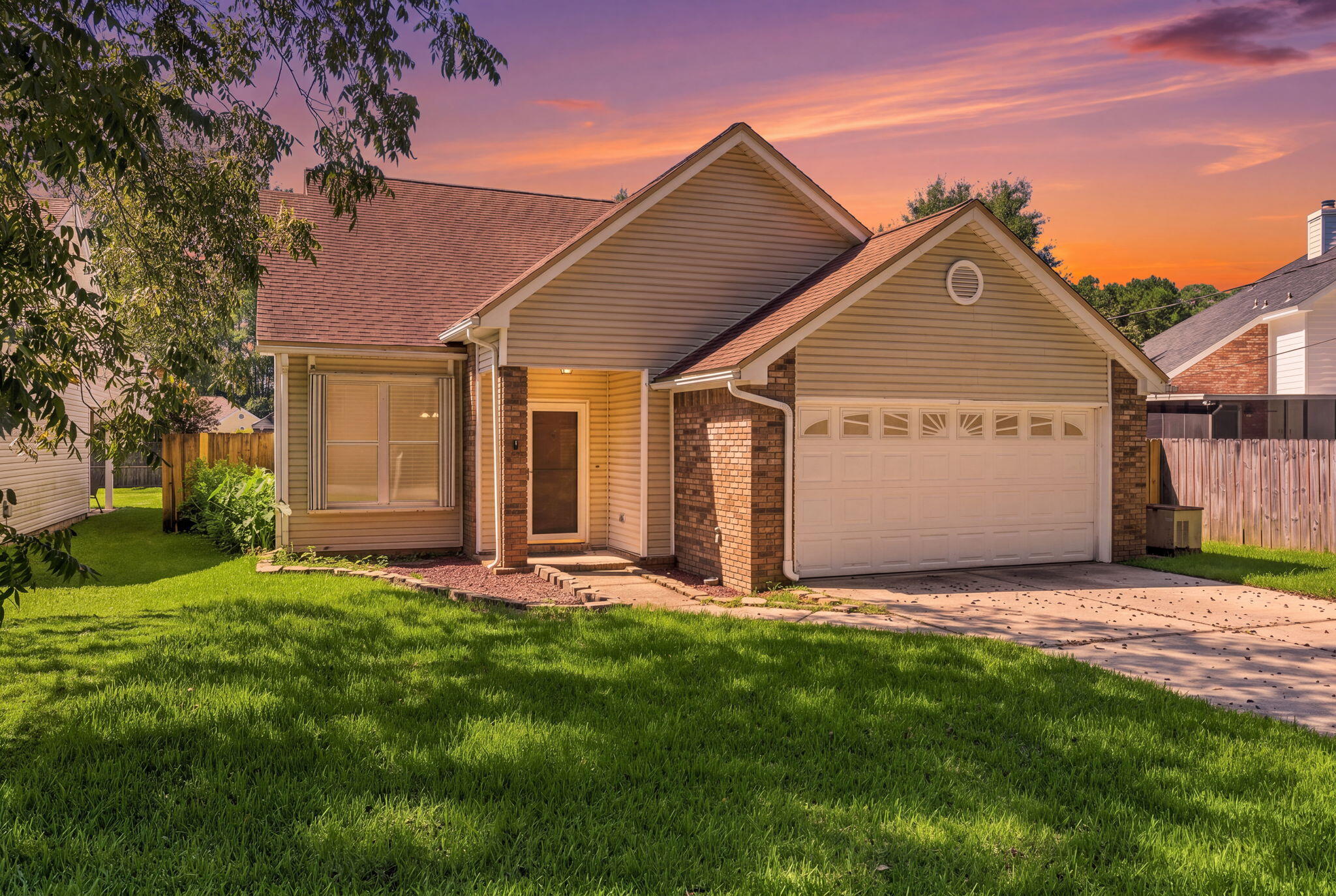 Welcome to this charming 1,617-square-foot home perfectly situated in a prime Fort Walton Beach location, offering an easy commute to both Hurlburt Field and Eglin Air Force Base.
Inside, you will find an inviting open-concept layout featuring a spacious living room with soaring vaulted ceilings that flows seamlessly into the dining area. The functional kitchen comes complete with a breakfast bar that comfortably seats two, making it ideal for casual dining and entertaining. Upstairs, a unique bonus room located off the bedroom provides the perfect setup for a dedicated home office, game room, or private retreat.
Outside, the property boasts a fully fenced backyard for privacy and outdoor enjoyment, along with a spacious two-car garage offering ample parking and storage. Don't miss this fantastic opportunity to own a versatile home in the heart of Fort Walton Beach--schedule your private tour today!