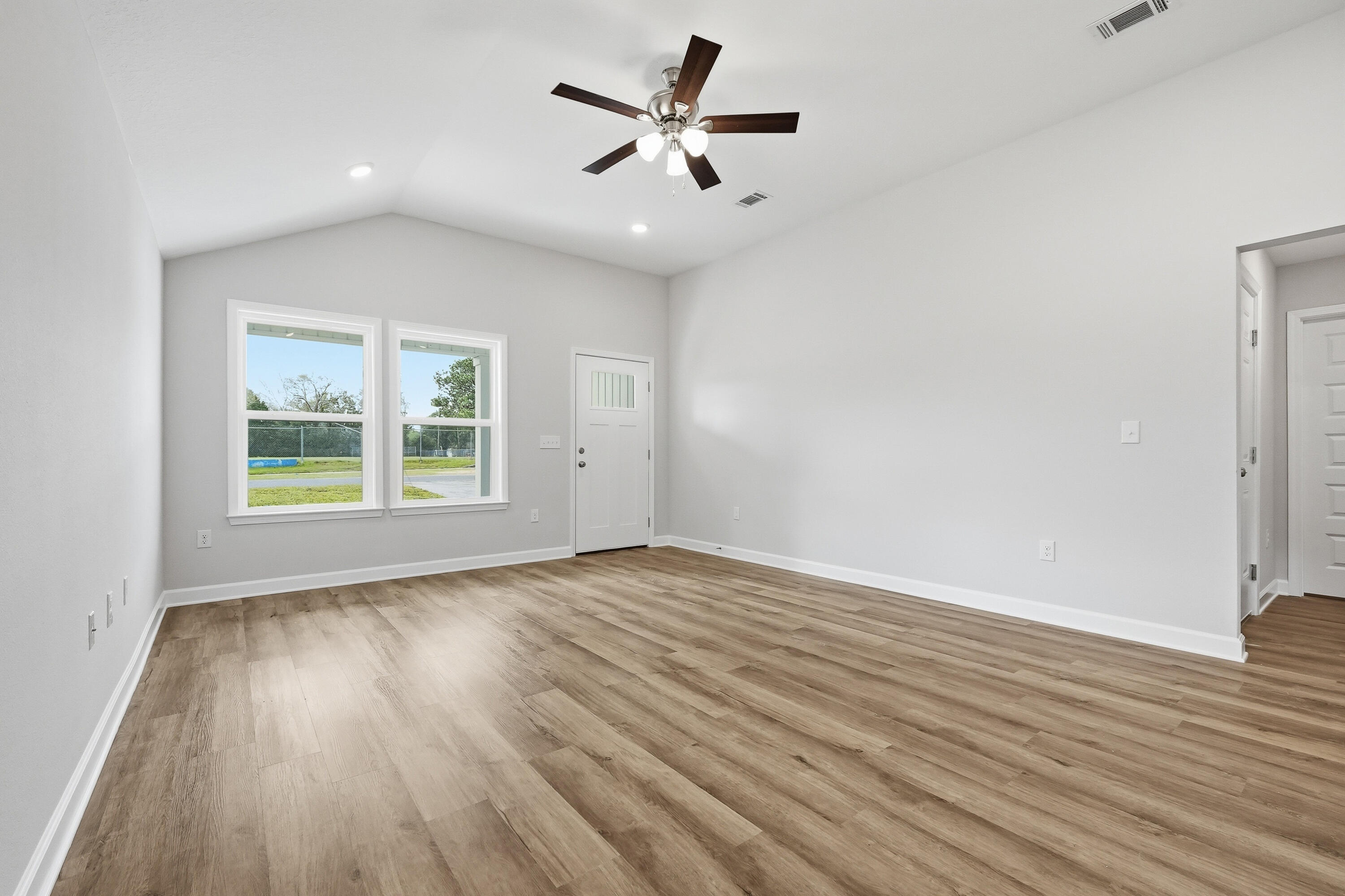 MORRIS ADDN TO CRESTVIEW - Residential
