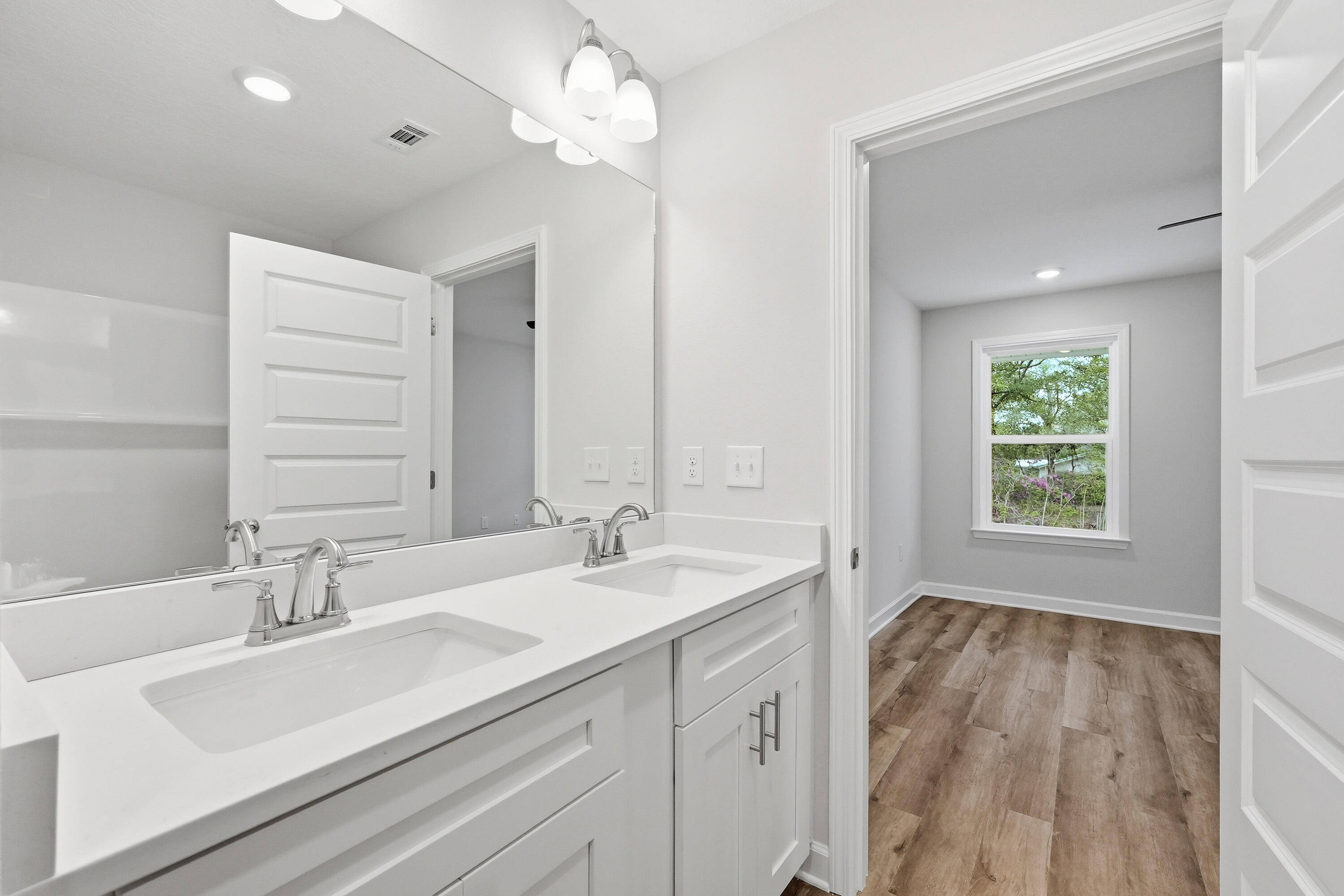 MORRIS ADDN TO CRESTVIEW - Residential