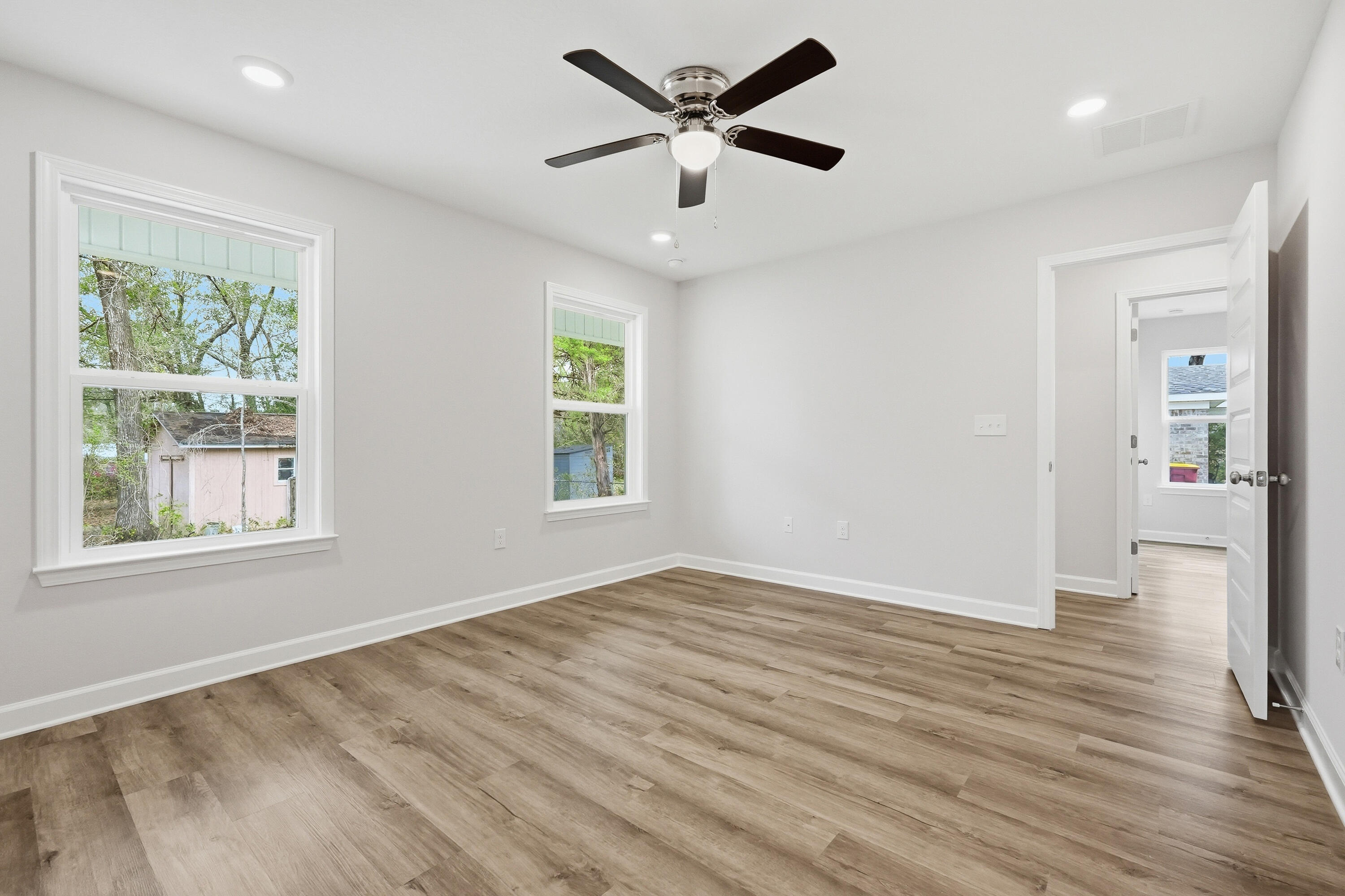 MORRIS ADDN TO CRESTVIEW - Residential