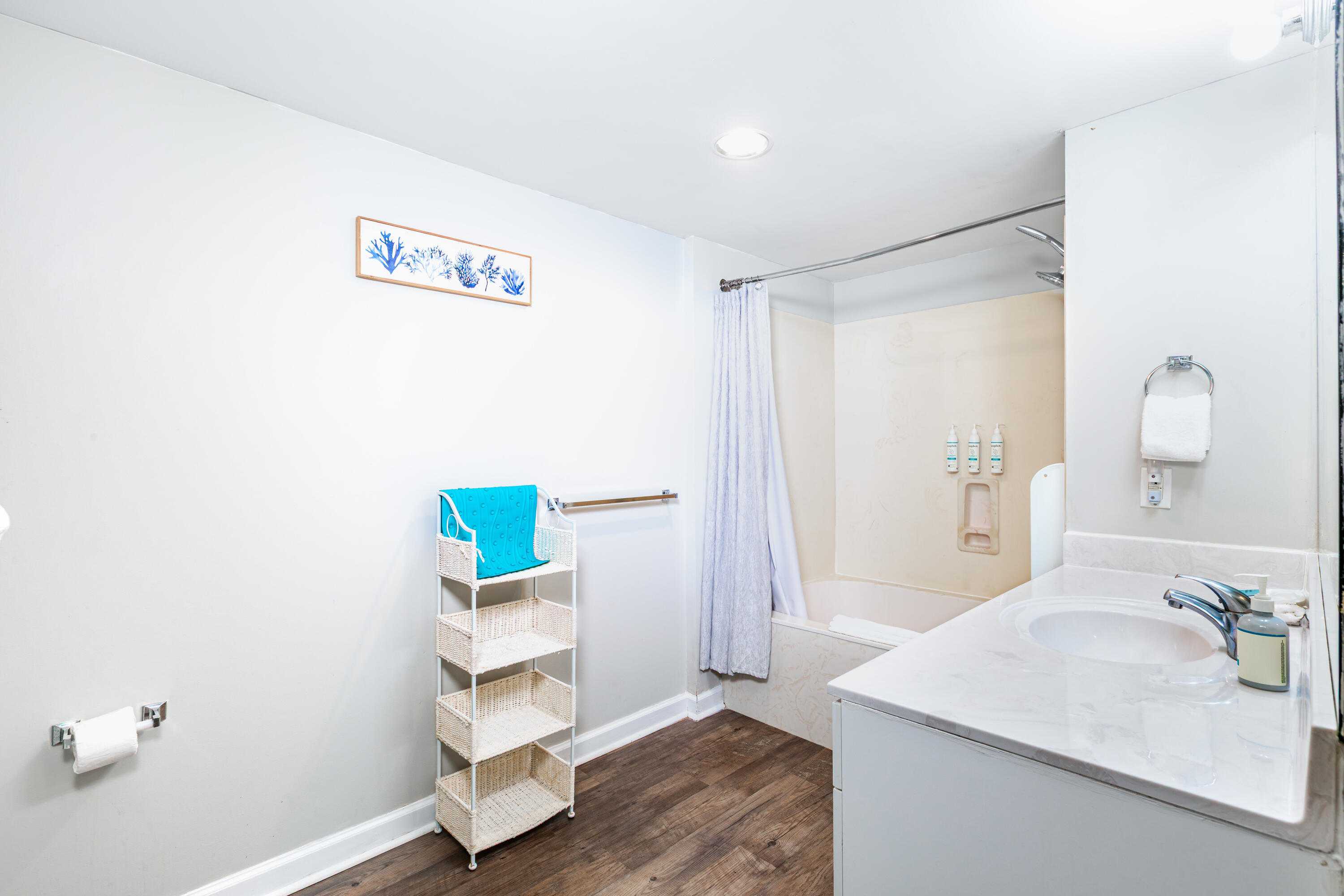 STERLING SHORES - Residential