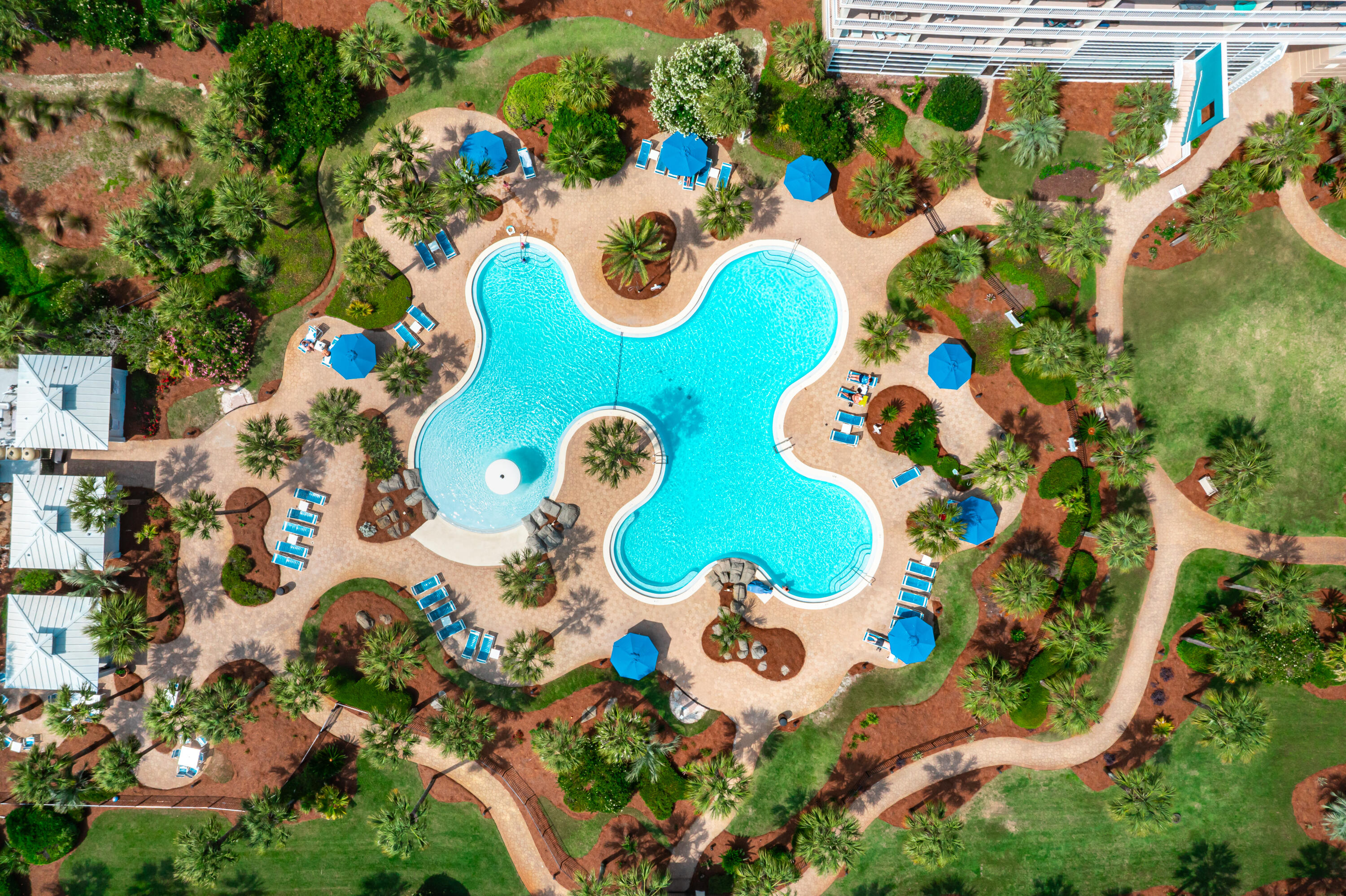**Destin Investment under 400K**  STRONG, WELL ESTABLISHED SHORT TERM RENTAL INCOME*** Welcome to Sterling Shores, an 8-acre, gated Gulf-front Resort with 400ft of deeded beach perfectly located in the heart of Destin.  
Unit 305 offers that perfect ''sweet spot'' elevation: high enough for sweeping views, but low enough to feel connected to the resort's lush landscaping & pool. 
The amenities are exceptional, including a private Gulf-front beach club with a heated pool & seasonal snack bar just steps from the emerald waters, beautiful white sands & the iconic BackPorch Restaurant. The owner takes pride in his investment, this unit is comfortable and stylish.  Appliances and furniture are replaced as needed to keep this property a top tier rental choice. This properties ''show stopper'' is a spectacular 4,300-sq-ft lagoon-style pool surrounded by tropical landscaping, BBQ grill & picnic area, plus 24 hr fitness center! Centrally located, Sterling Shores places you just minutes from Destin's Harbor, restaurants, shopping & family attractions!