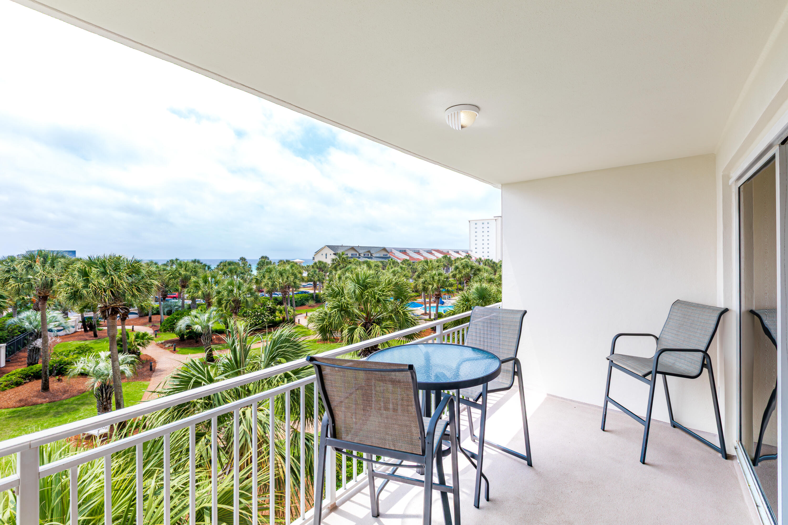 STERLING SHORES - Residential