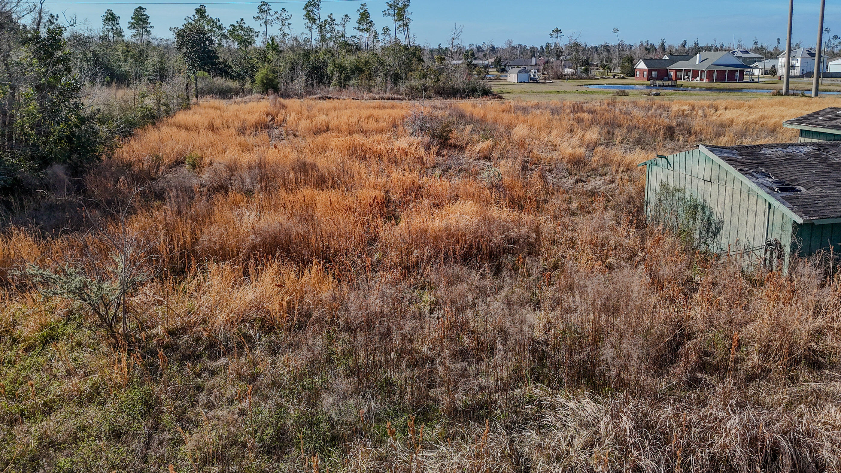 NO RECORDED SUBDIVISION - Land