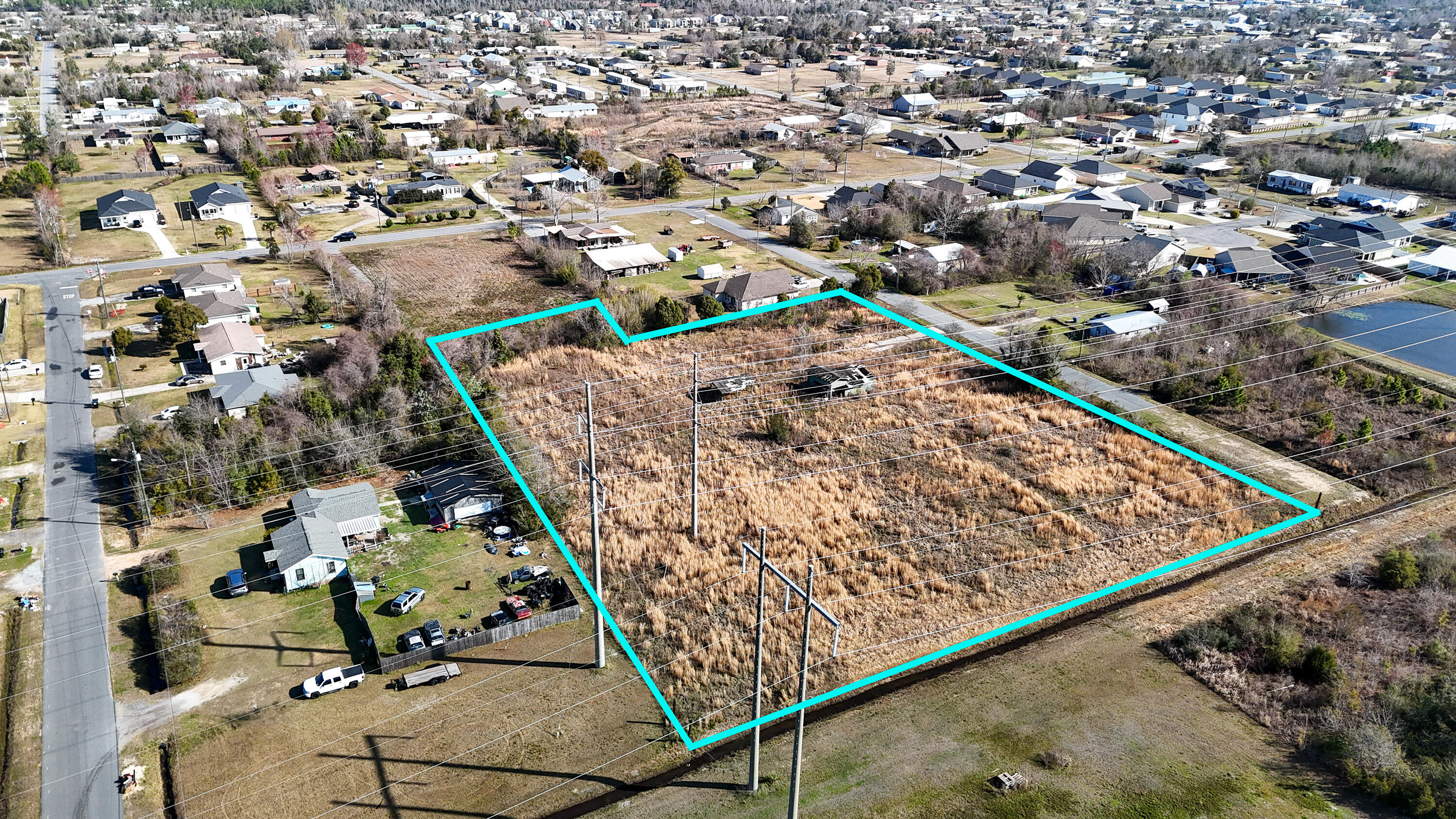NO RECORDED SUBDIVISION - Land