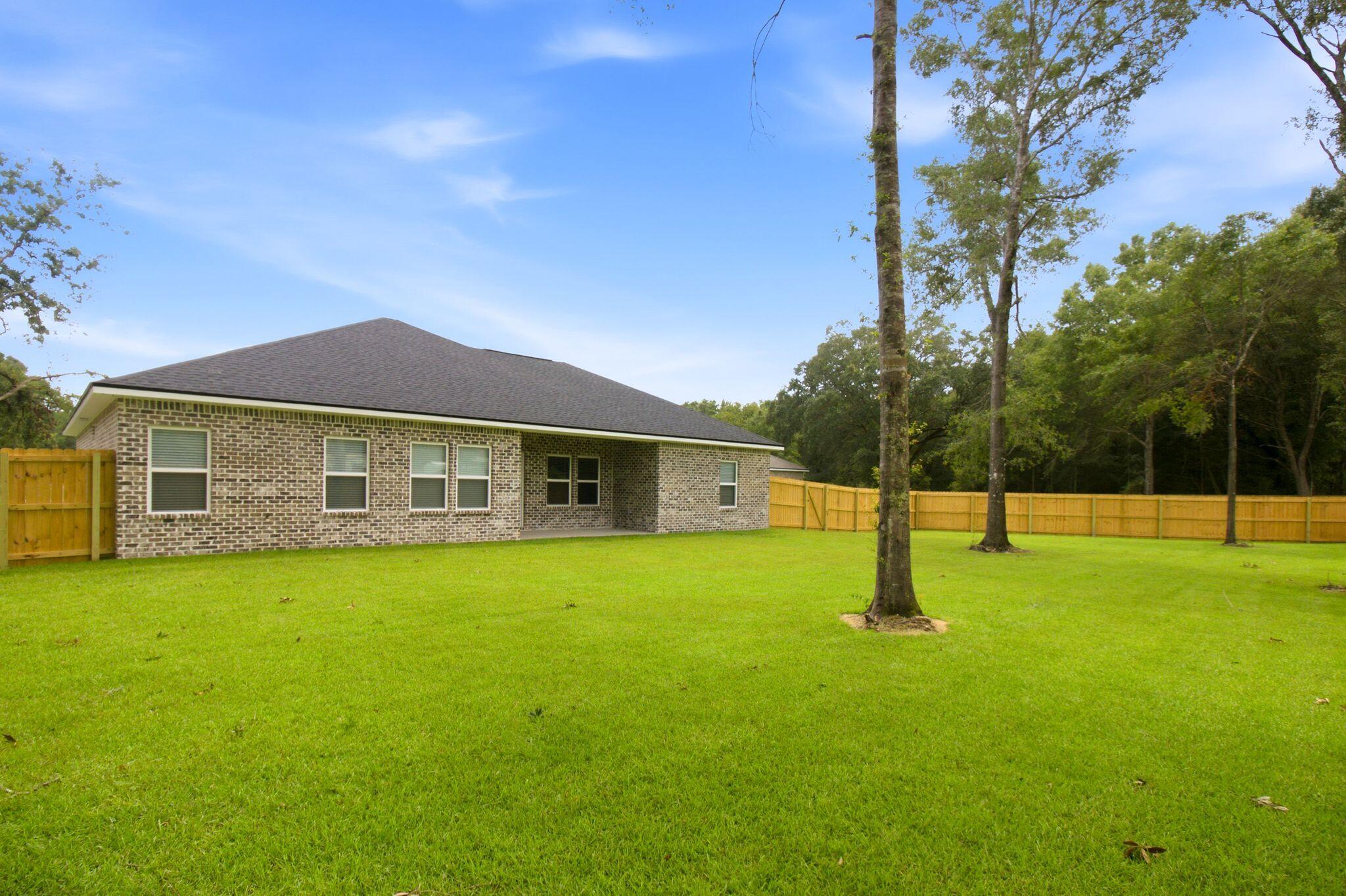 GARDEN CITY - Residential Lease