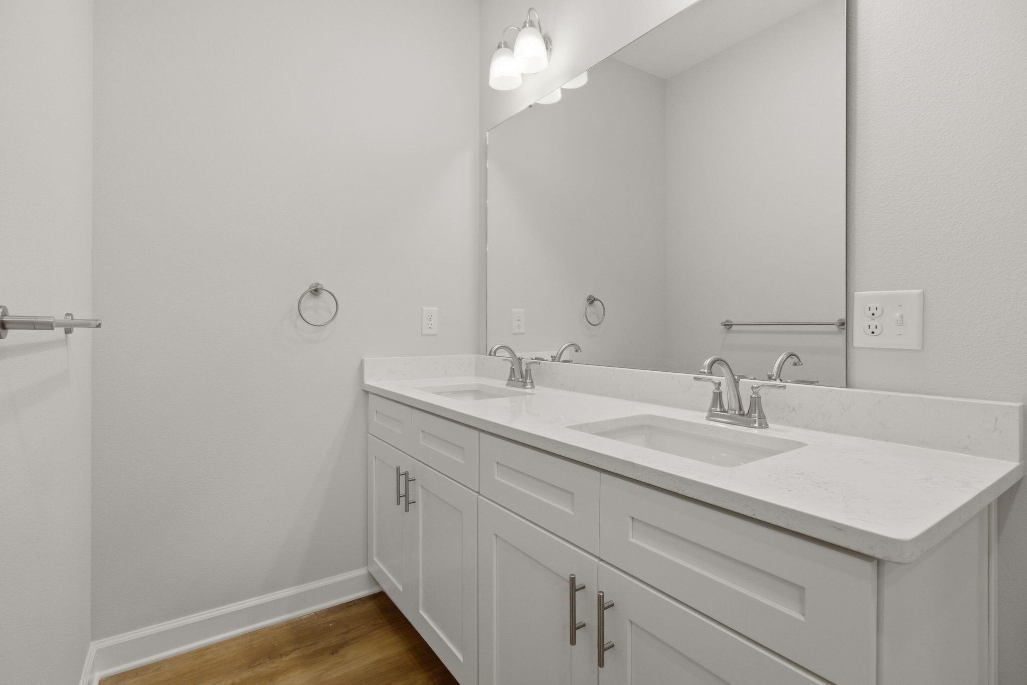 GARDEN CITY - Residential Lease