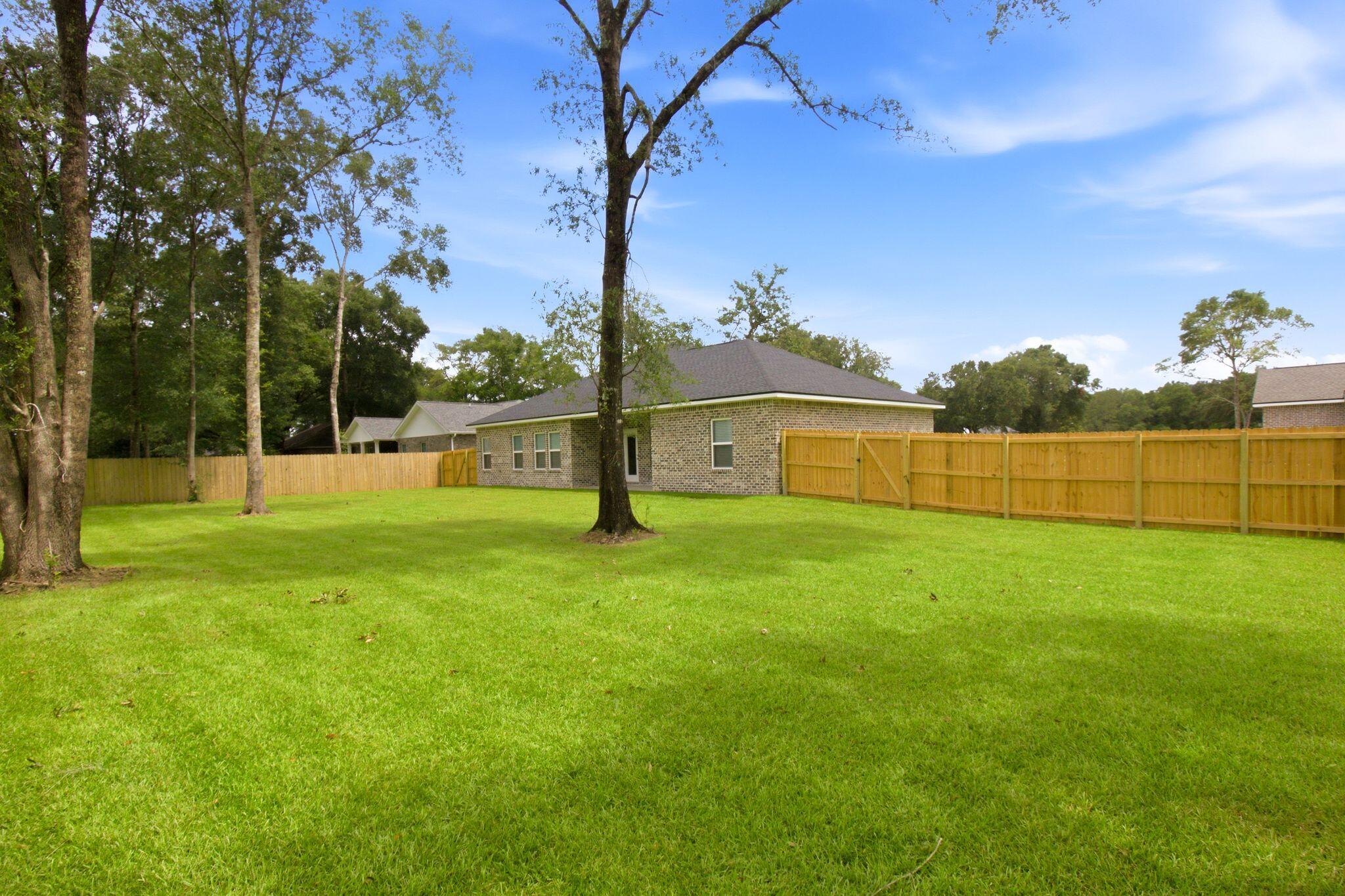 GARDEN CITY - Residential Lease