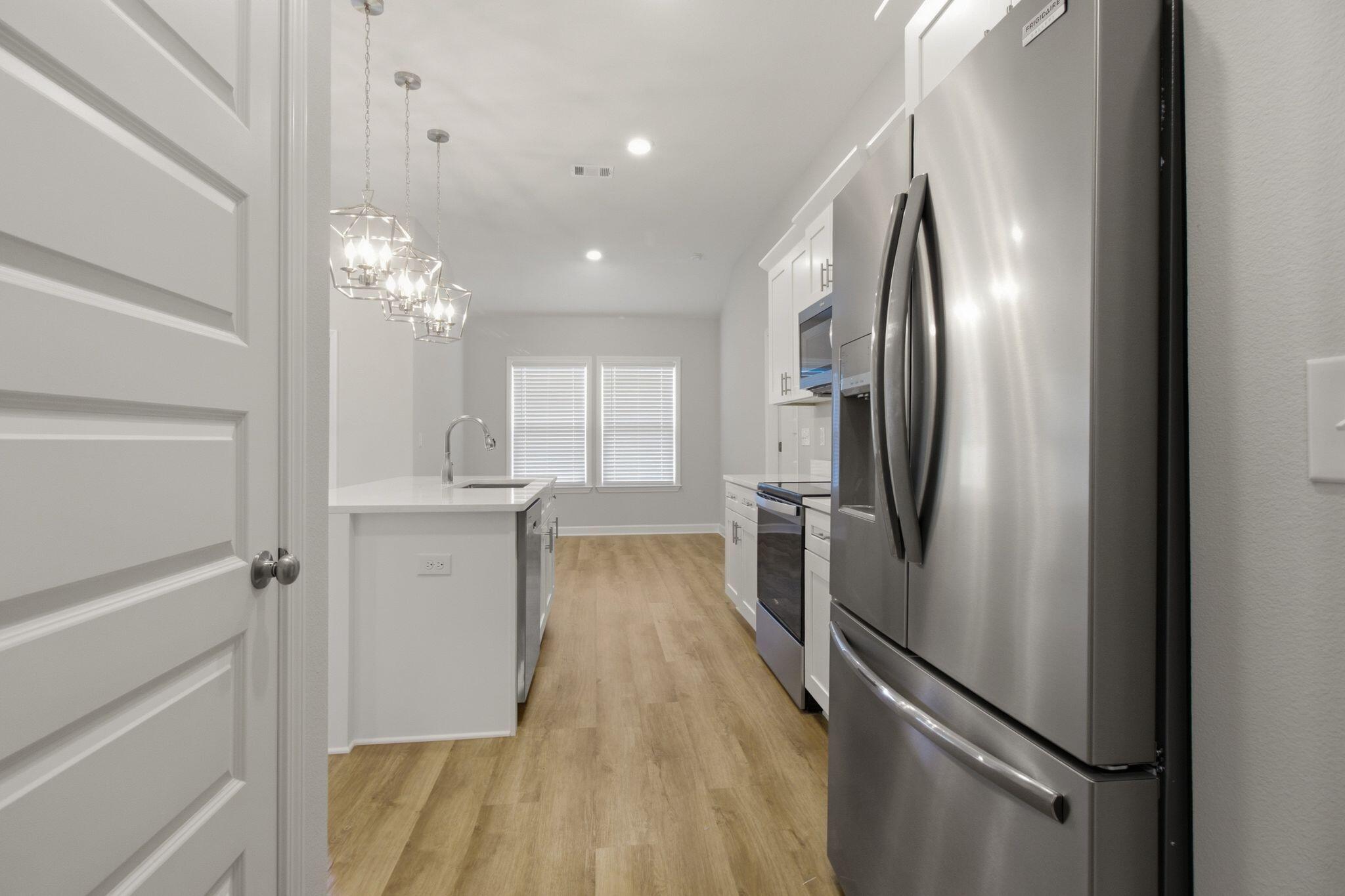 GARDEN CITY - Residential Lease