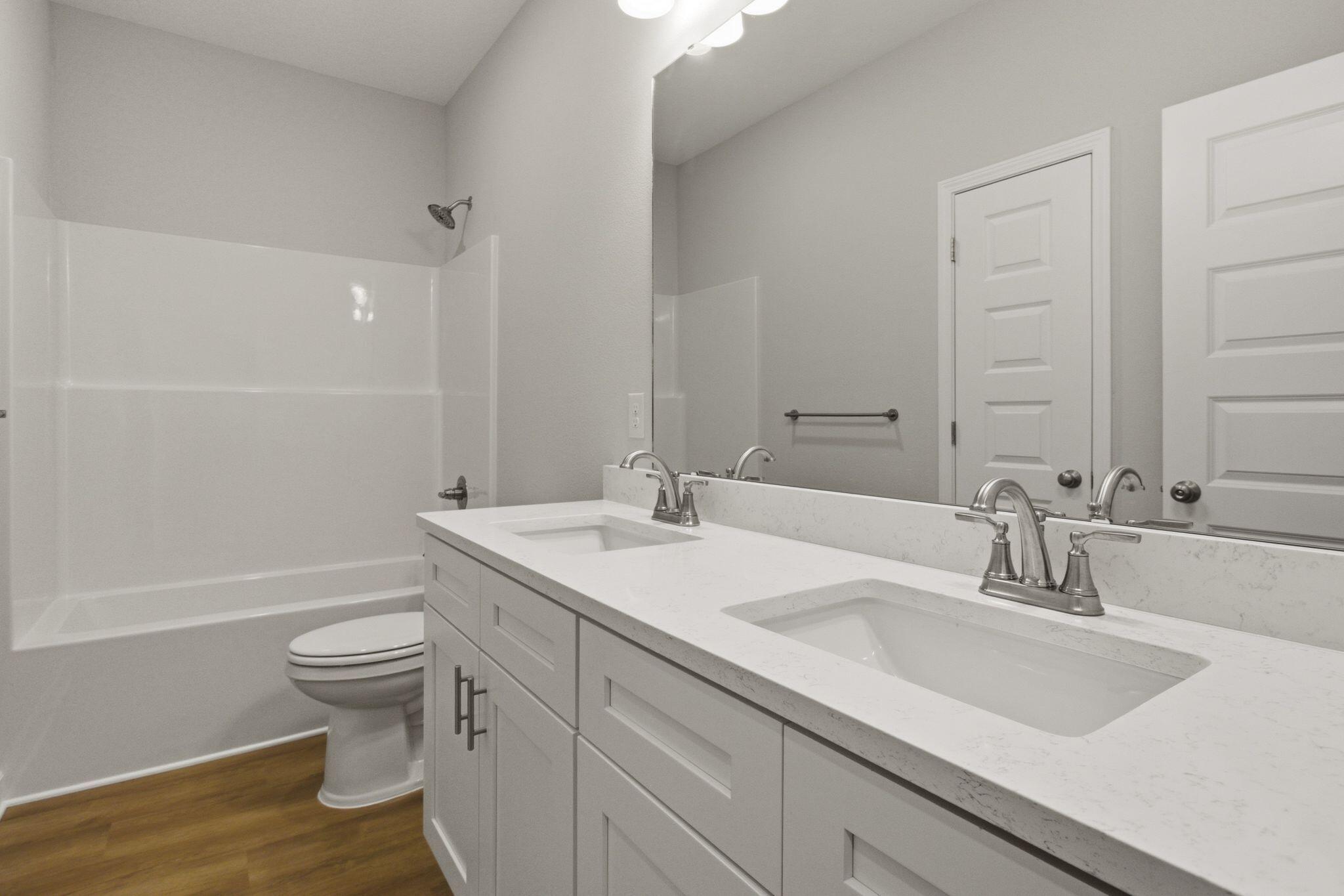 GARDEN CITY - Residential Lease